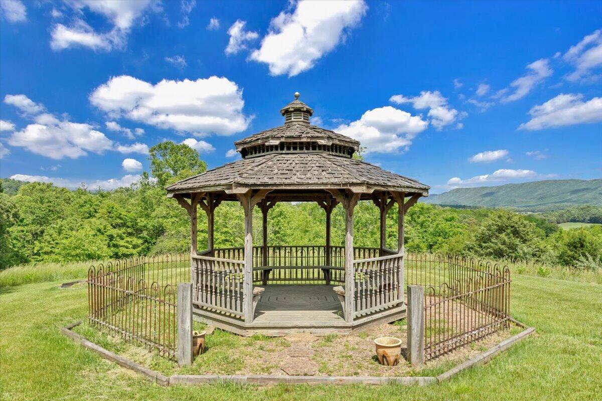 853 Hardbarger Rd, Buchanan, Virginia image 3