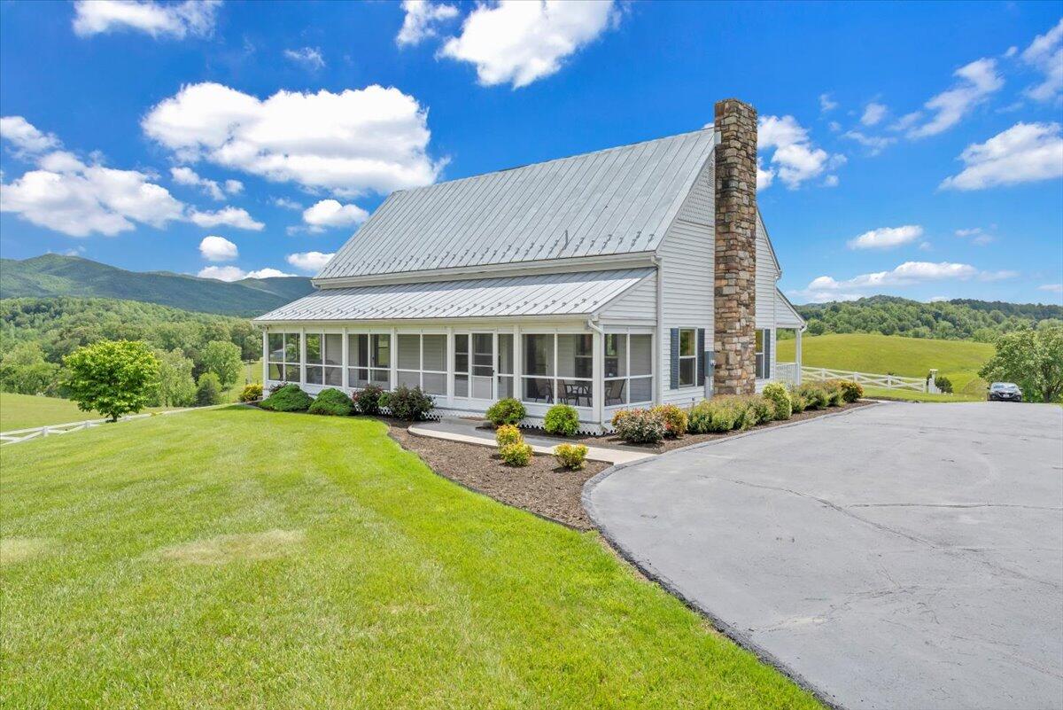 853 Hardbarger Rd, Buchanan, Virginia image 1