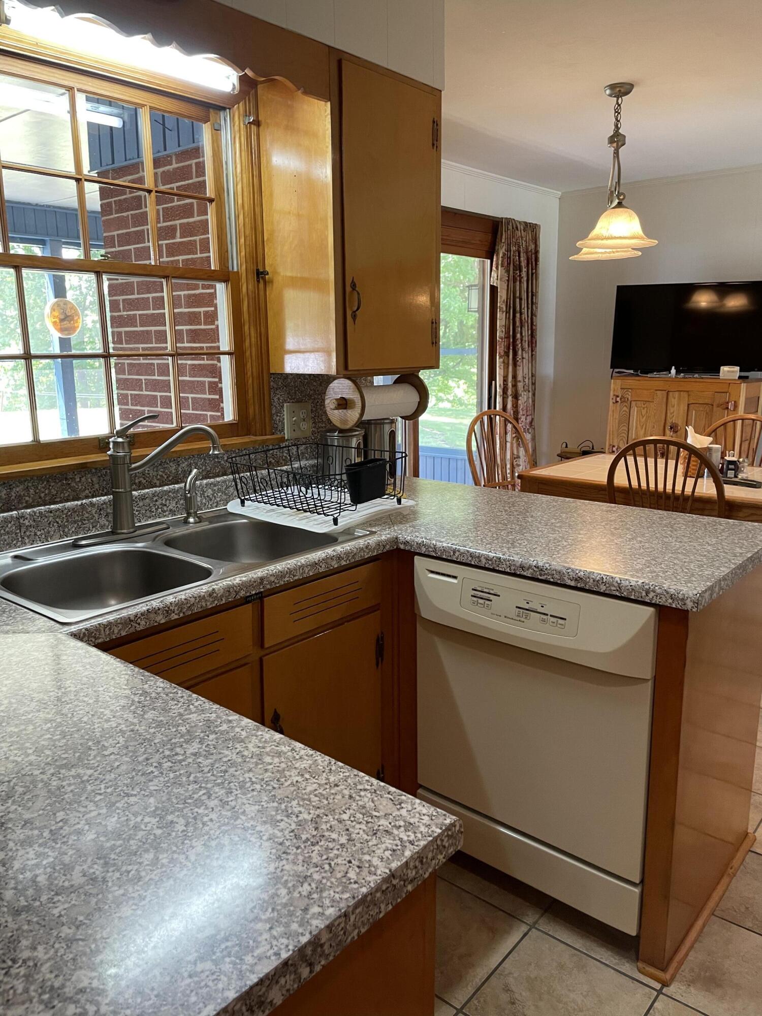 229 Rader Rd, Troutville, Virginia image 8