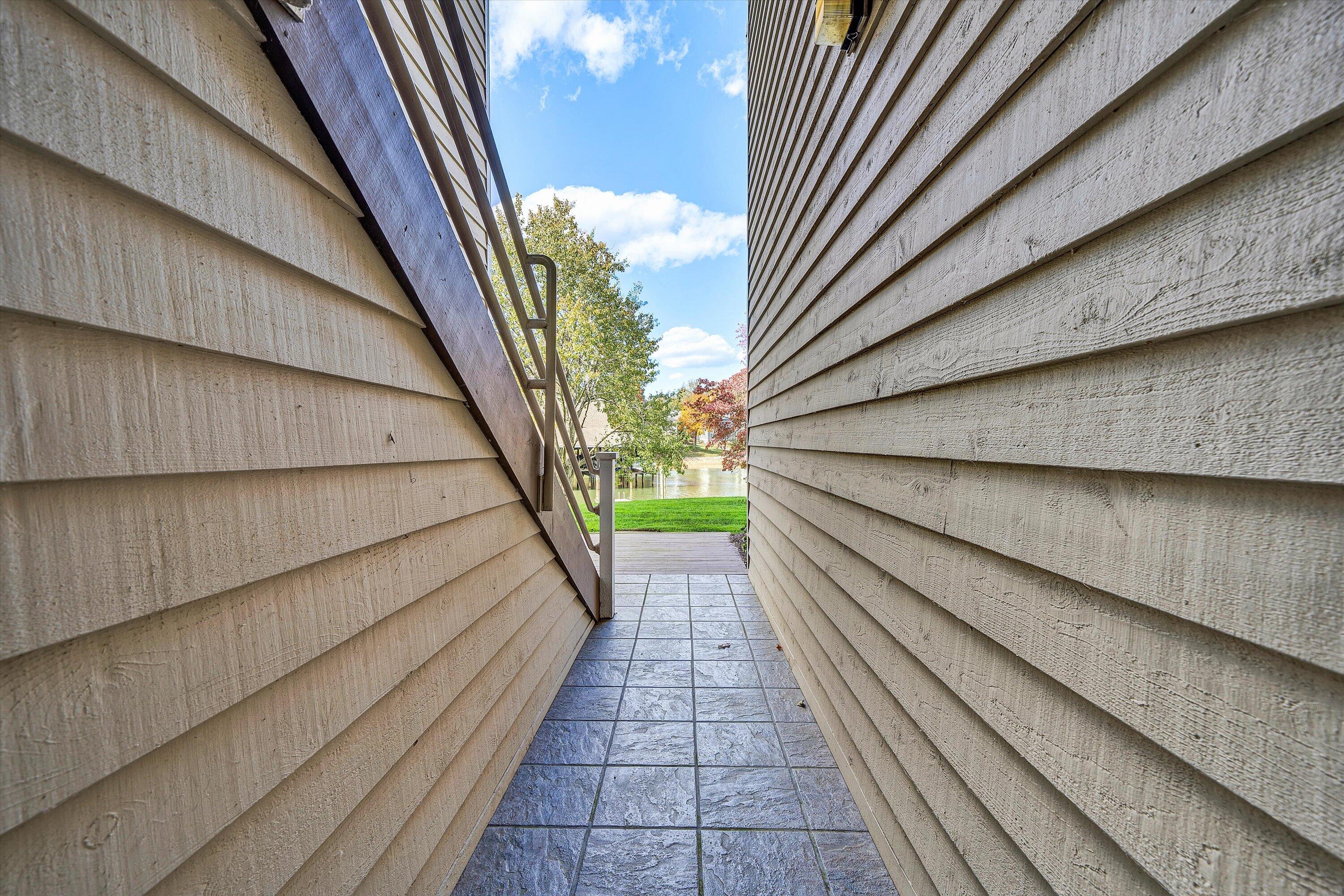 Penhook, Virginia 24137, United States, 2 Bedrooms Bedrooms, ,2 BathroomsBathrooms,Residential,Active,233136