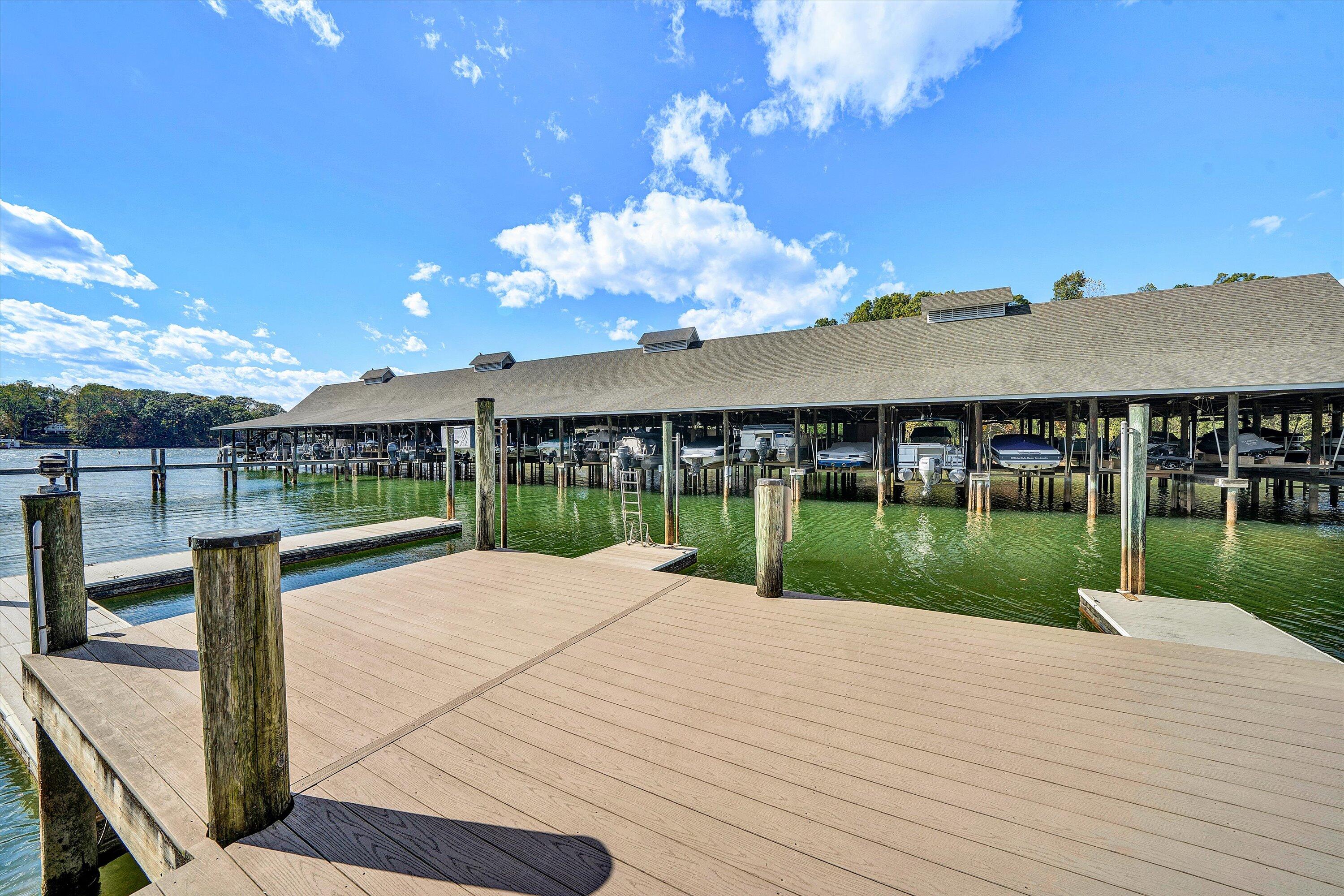 Penhook, Virginia 24137, United States, 2 Bedrooms Bedrooms, ,2 BathroomsBathrooms,Residential,Active,233136