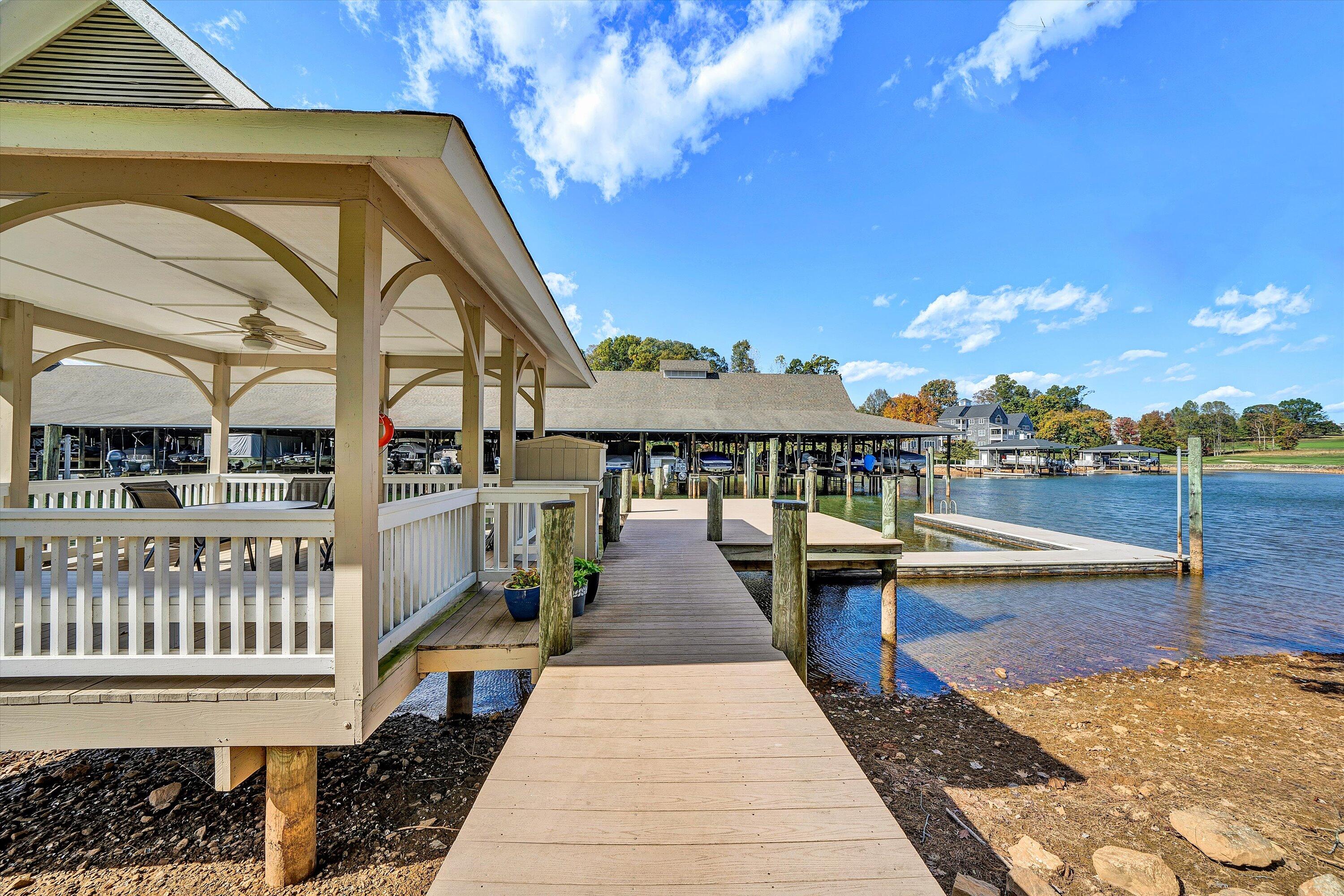 Penhook, Virginia 24137, United States, 2 Bedrooms Bedrooms, ,2 BathroomsBathrooms,Residential,Active,233136