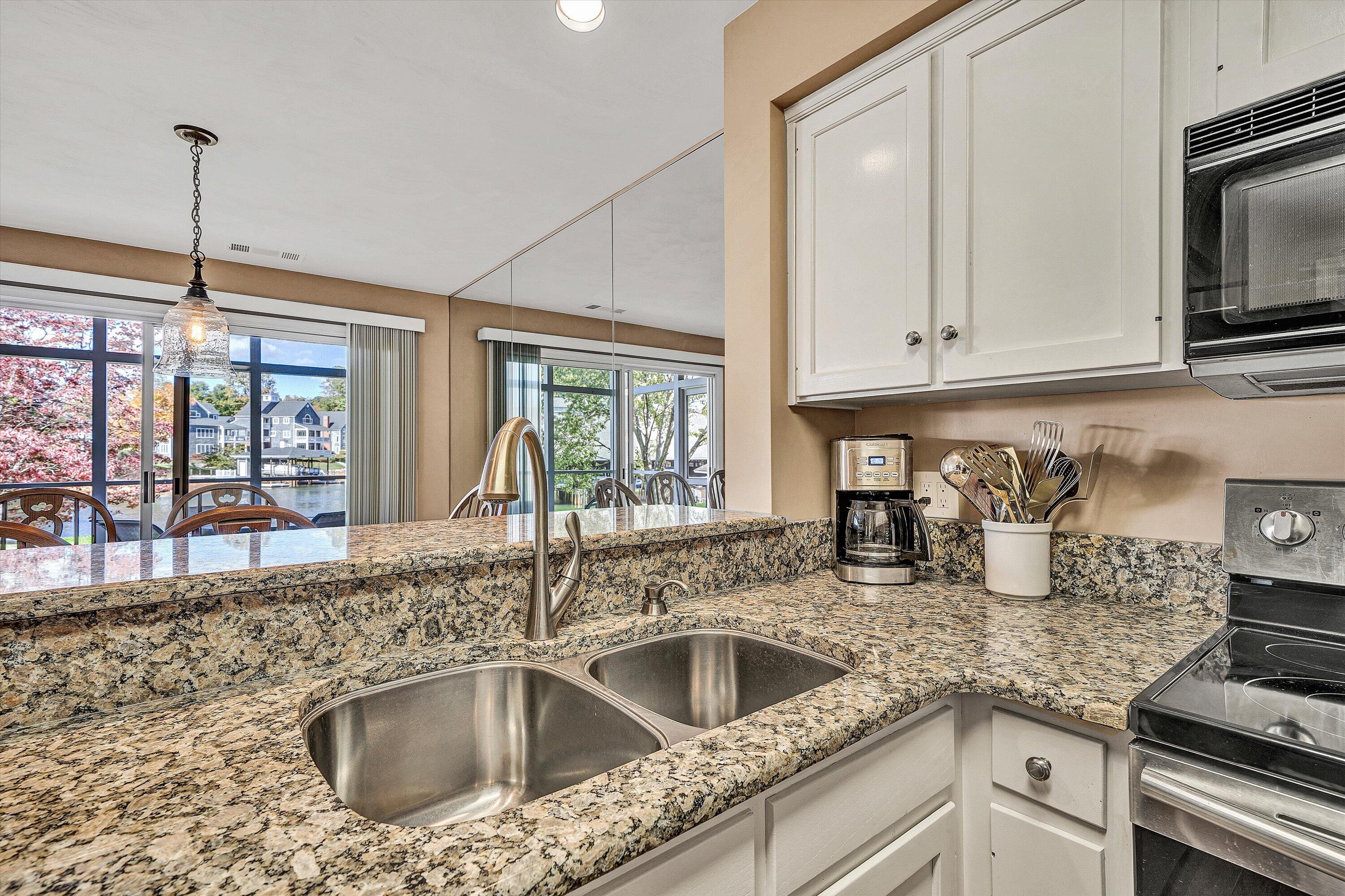 Penhook, Virginia 24137, United States, 2 Bedrooms Bedrooms, ,2 BathroomsBathrooms,Residential,Active,233136