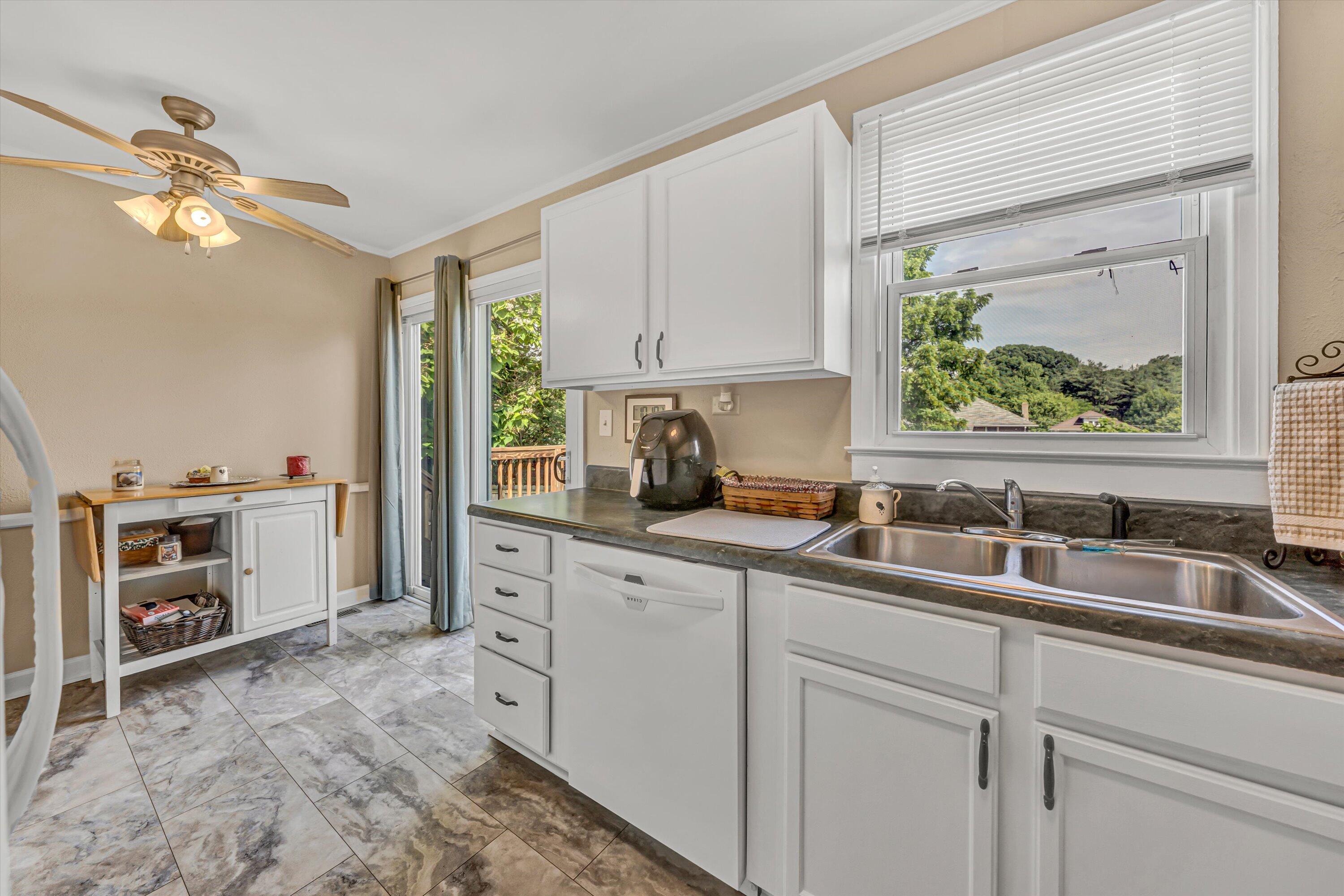 2515 Colonial Ave, Roanoke, Virginia image 9