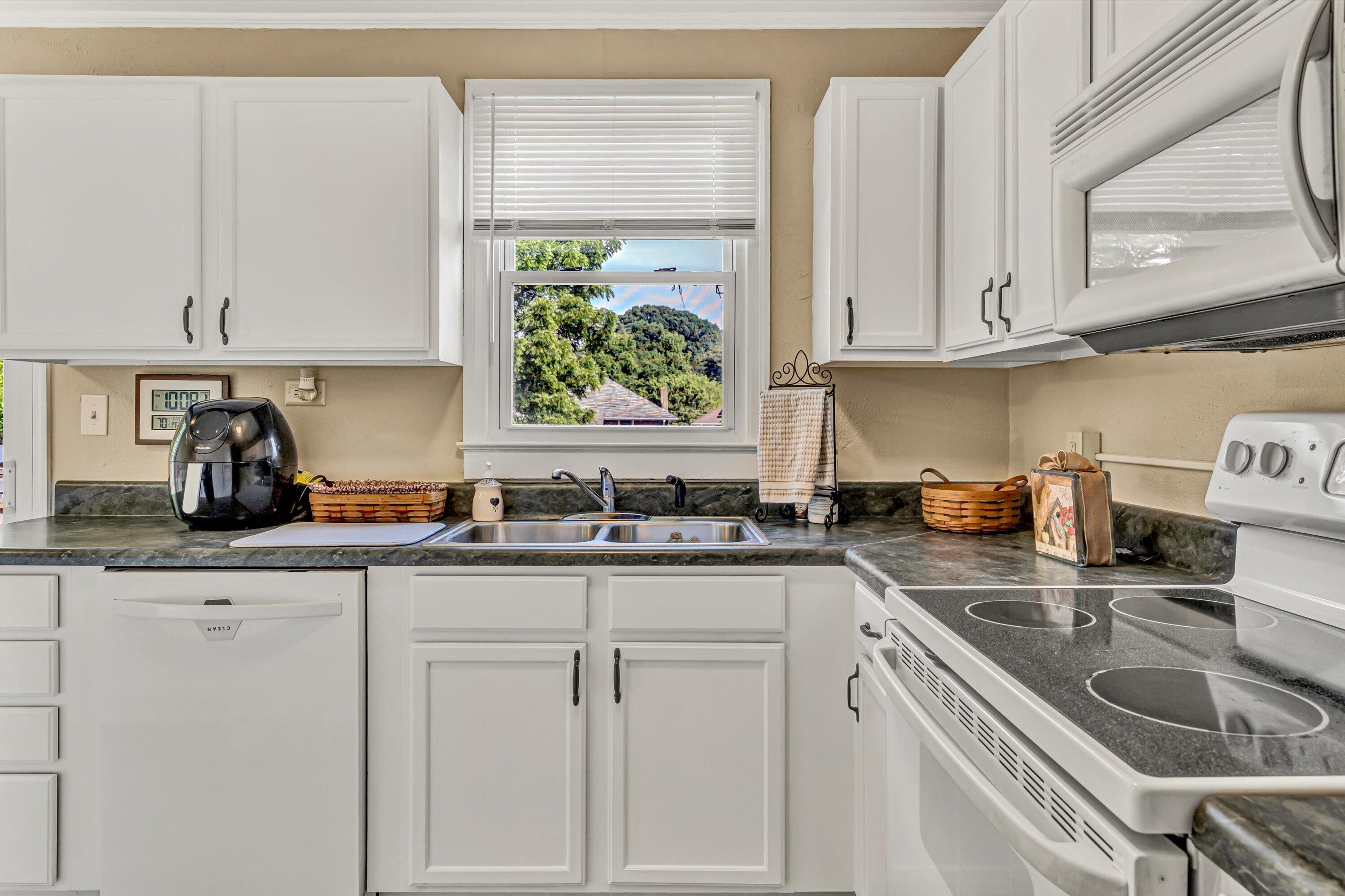 2515 Colonial Ave, Roanoke, Virginia image 8