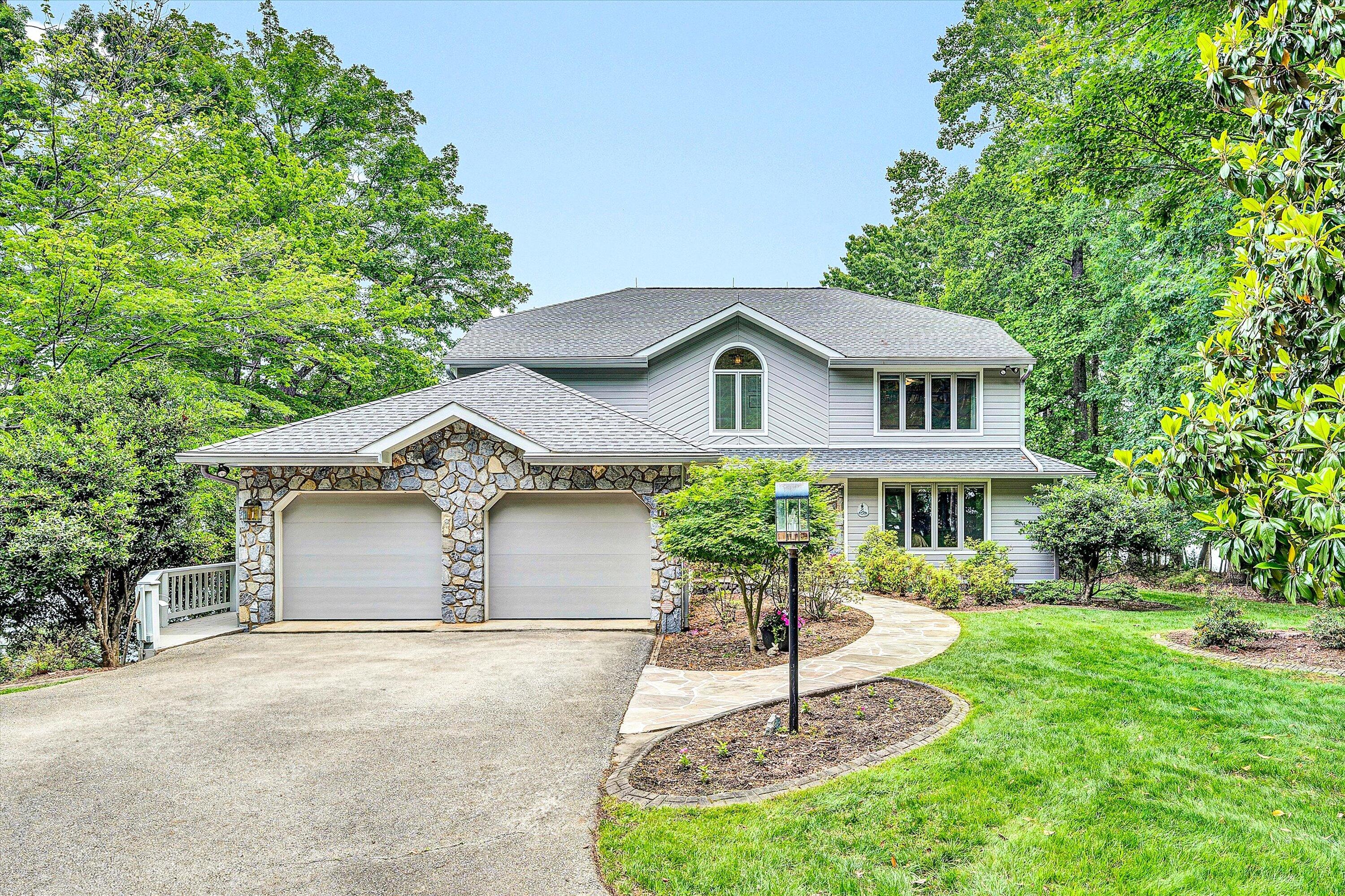 217 Anthony Home Rd, Huddleston, Virginia image 3