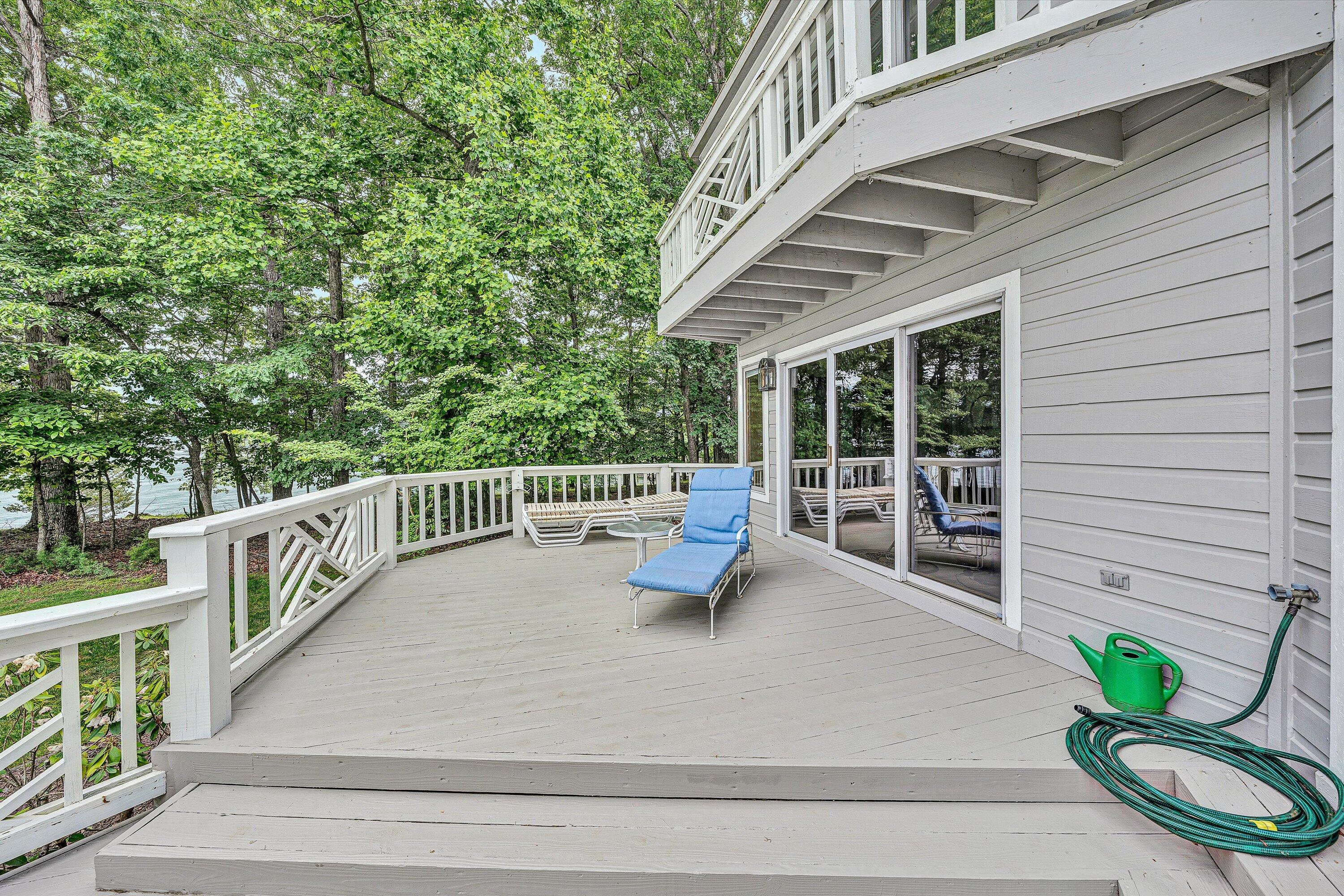 Huddleston, Virginia 24104, United States, 5 Bedrooms Bedrooms, ,4 BathroomsBathrooms,Residential,Active,134285