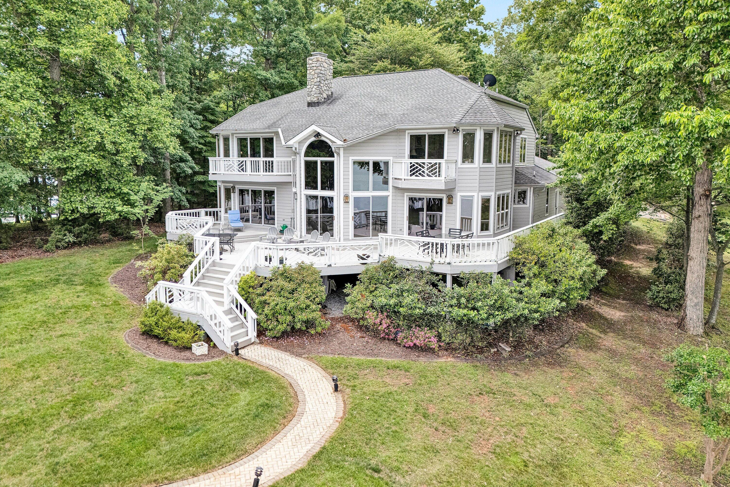 Huddleston, Virginia 24104, United States, 5 Bedrooms Bedrooms, ,4 BathroomsBathrooms,Residential,Active,134285