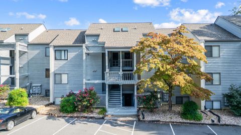 Homes For Sale - 150 Sailor's Cove Dr #1218<br/> Moneta, VA 24121