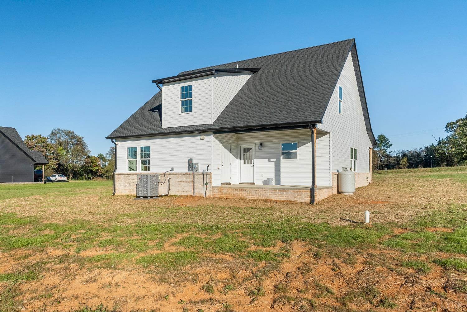 1686 Crab Orchard Rd, Huddleston, Virginia image 47