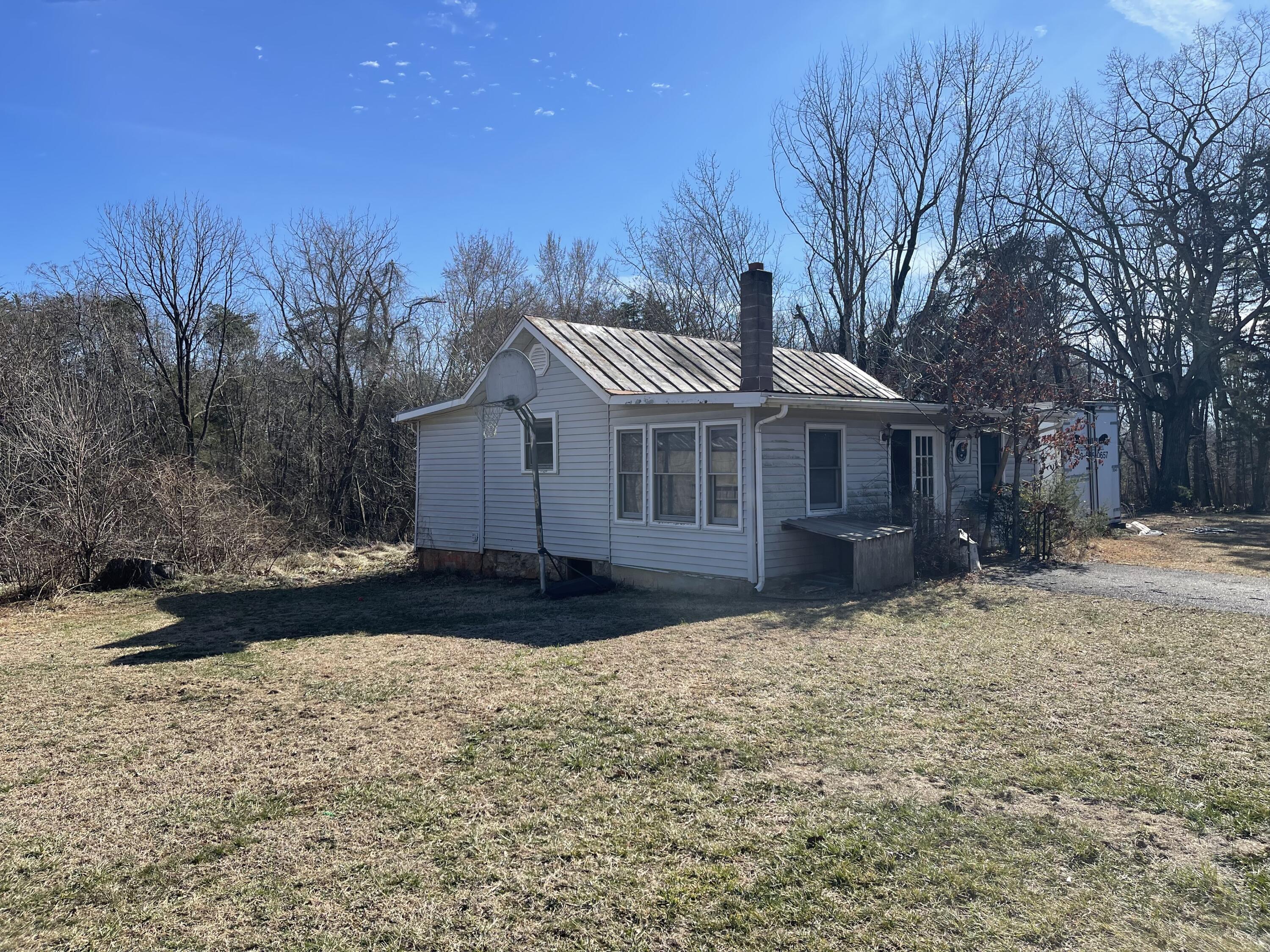 9154 Dickerson Mill Rd, Moneta, Virginia image 18