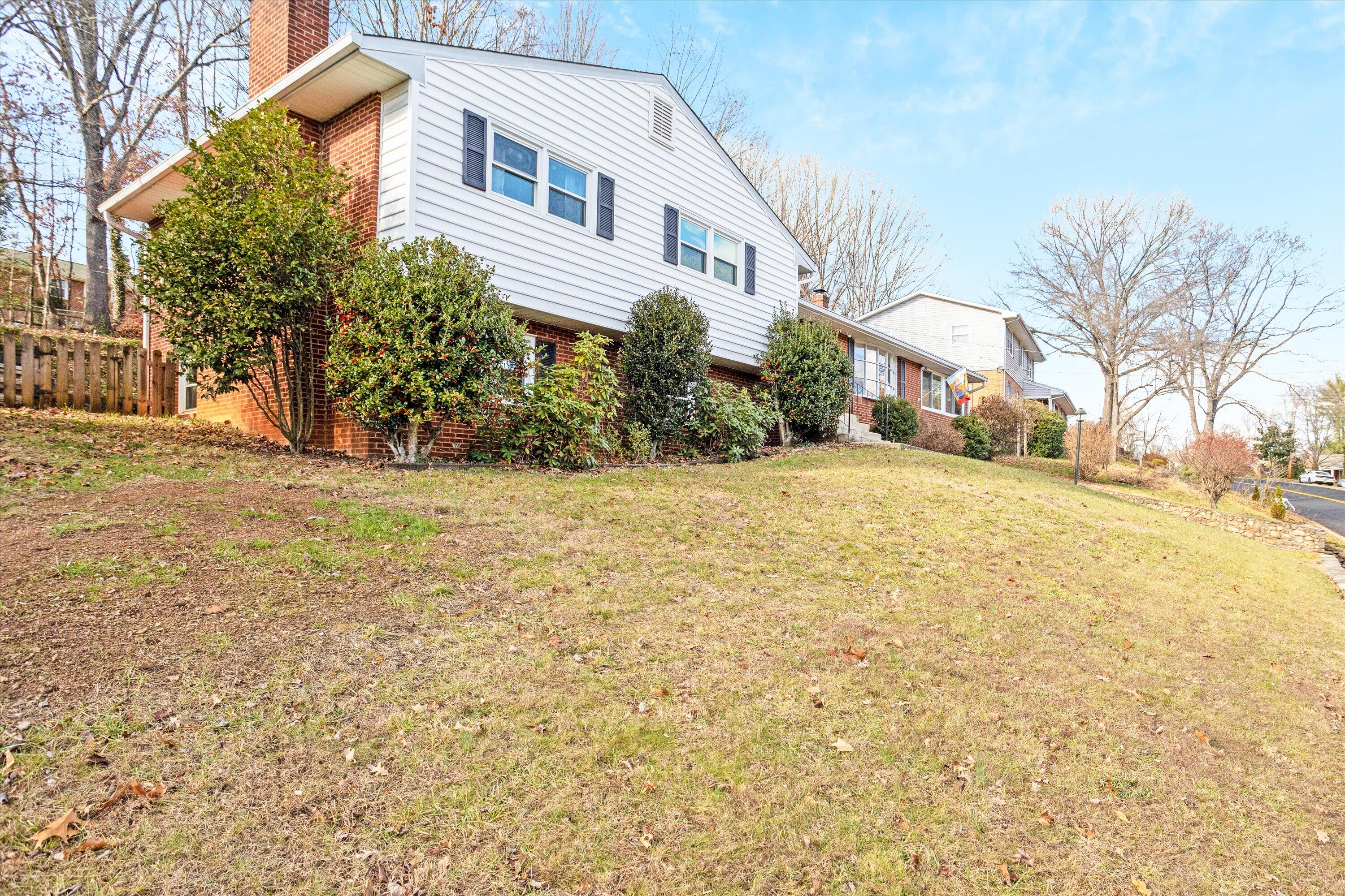 2663 Willowlawn St, Roanoke, Virginia image 3