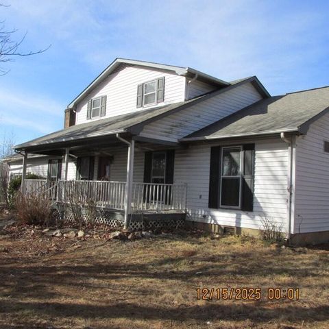 Homes For Sale - 465 Mcmoon Ln<br/> Patrick County, Stuart, VA 24171