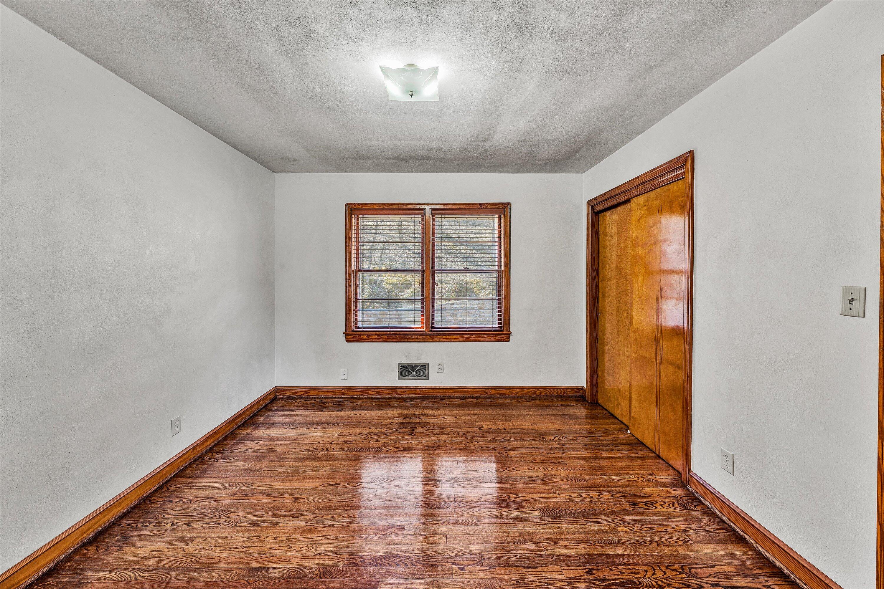 5254 Roselawn Rd, Roanoke, Virginia image 13