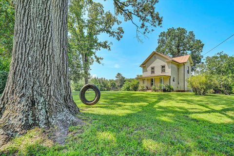 Apartment For Sale - 14186 Booker T Washington Hwy<br/> Moneta, VA 24121