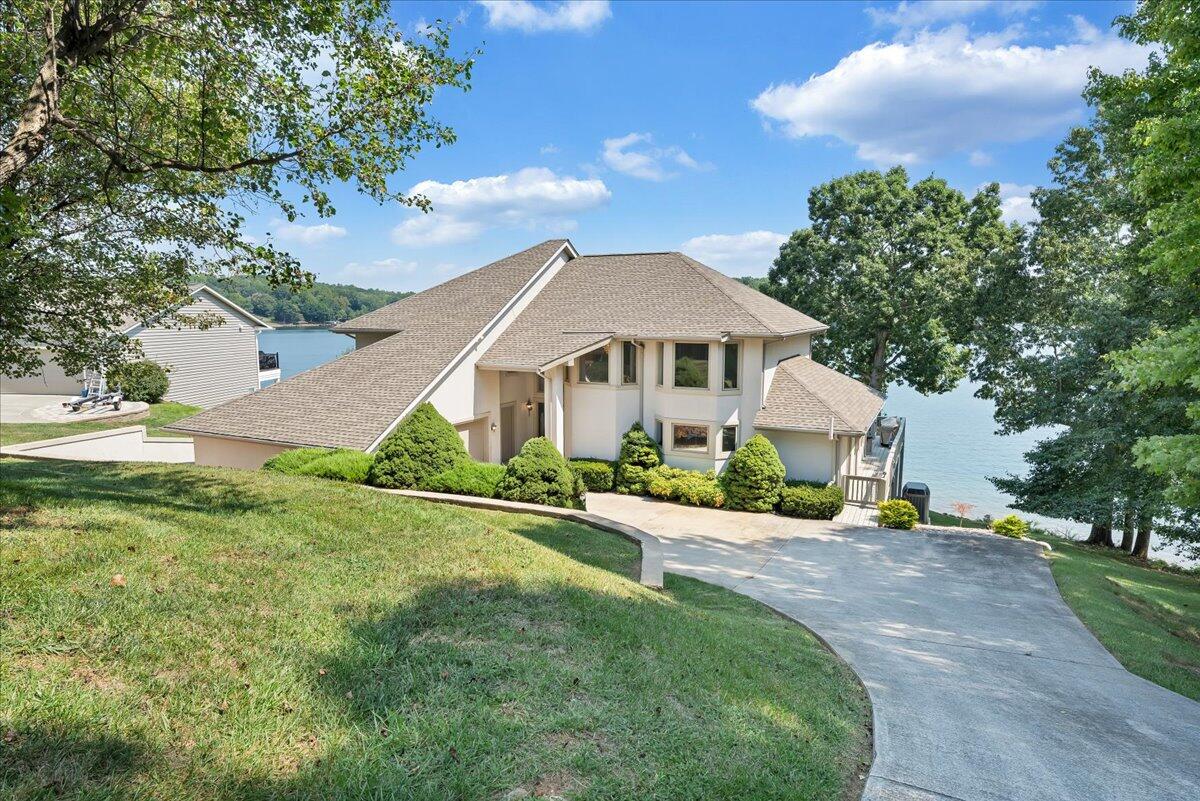 104 Lookout Pointe Dr, Moneta, Virginia image 4