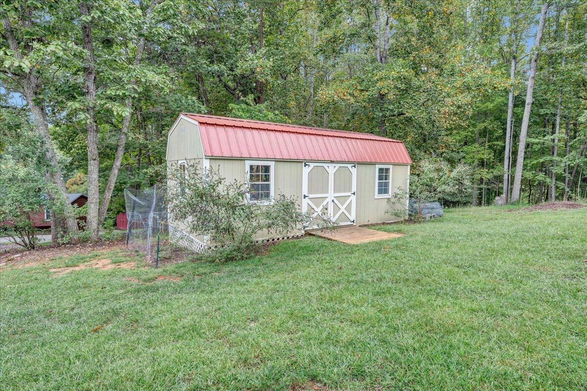 1070 Cougar Trl, Moneta, Virginia image 40