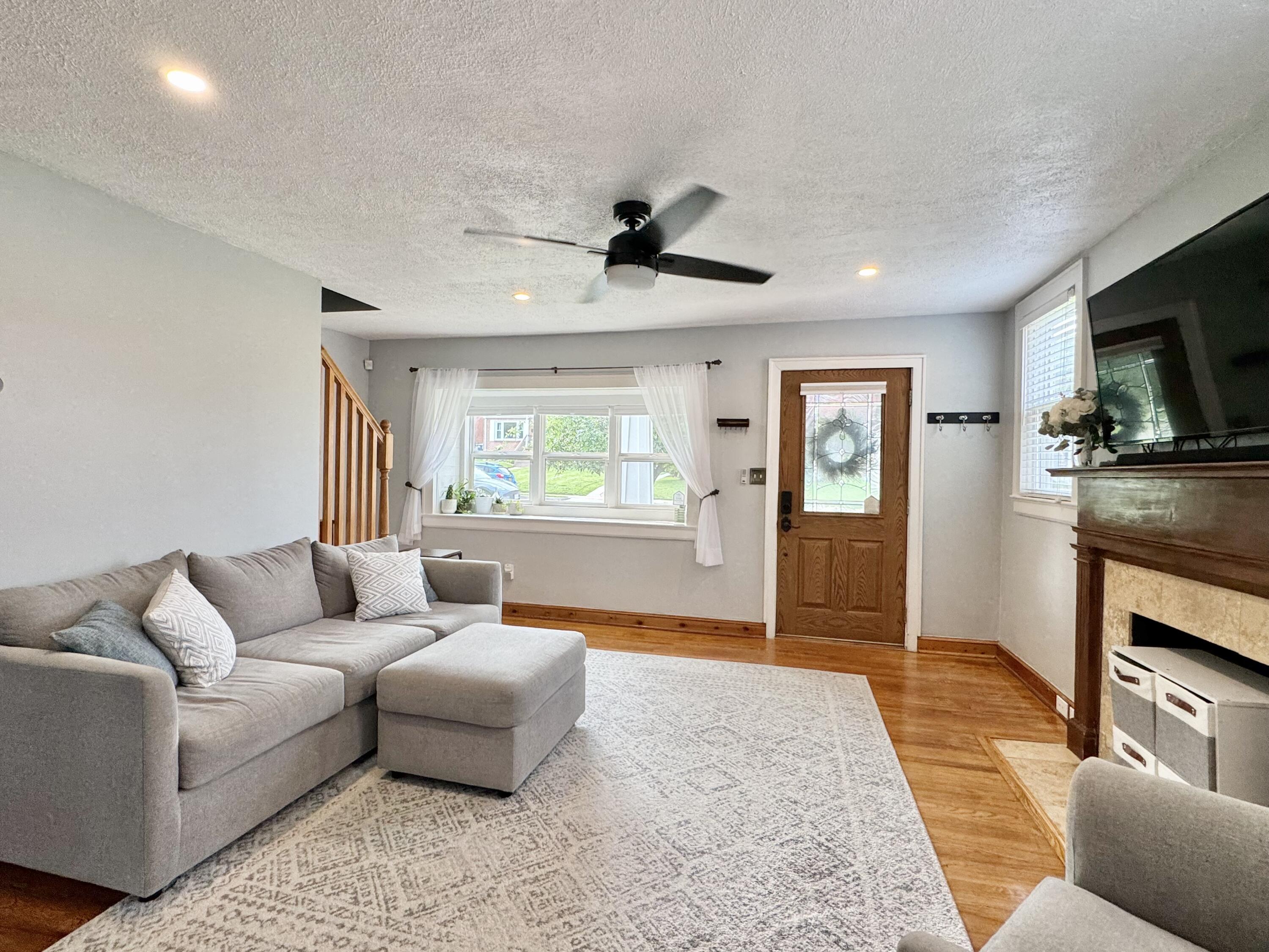 2436 Lofton Rd, Roanoke, Ohio image 2