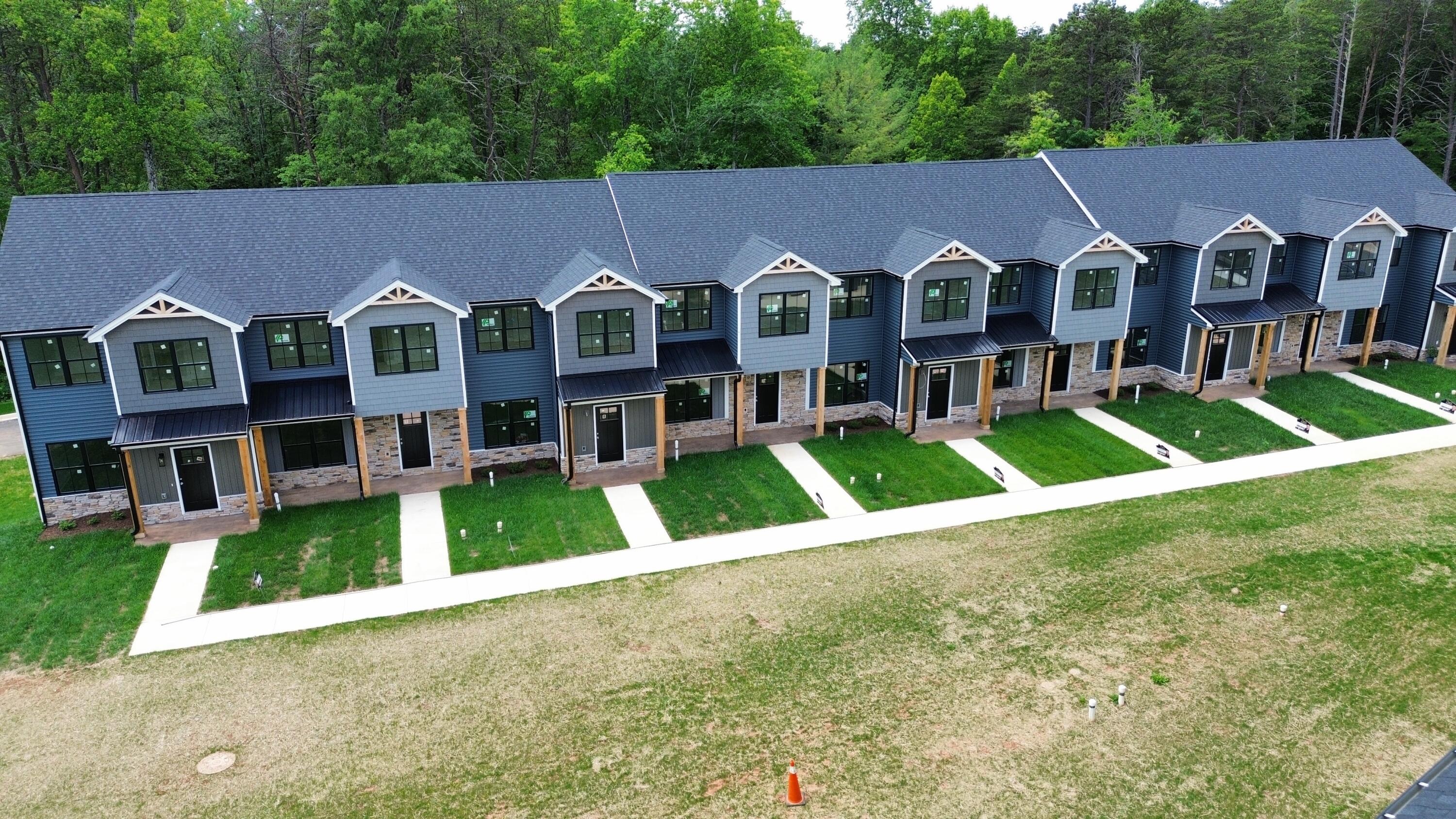 19 Villa Ct, Evington, Virginia image 2