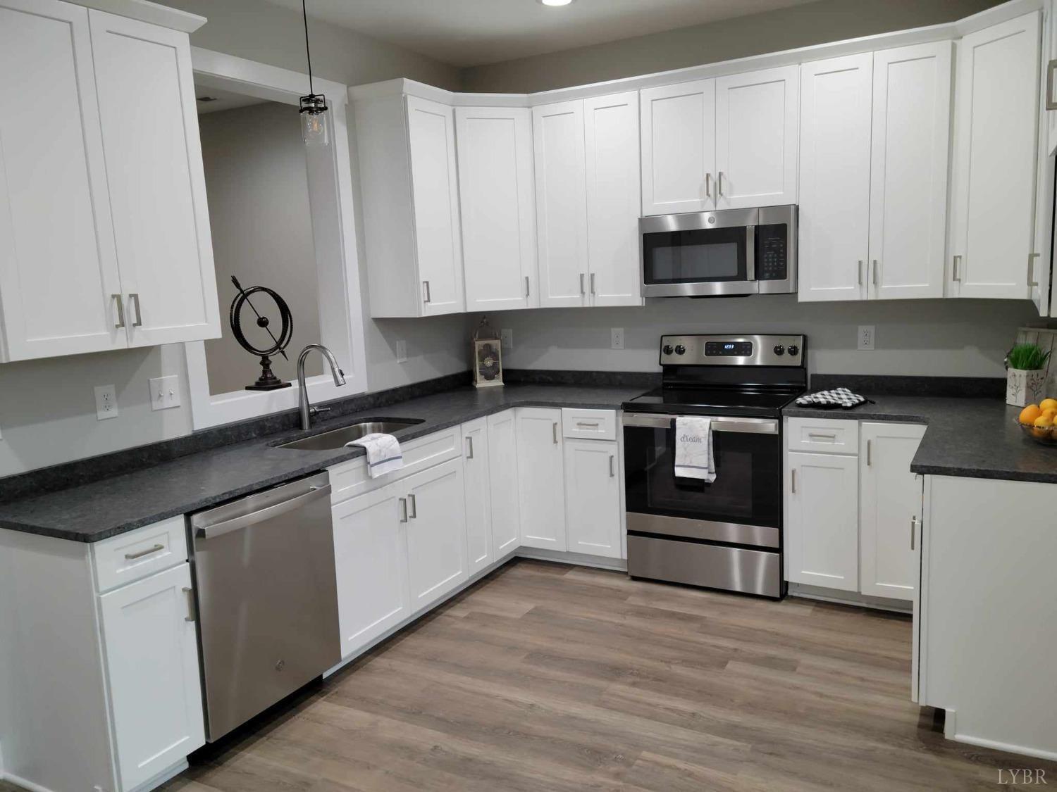 19 Villa Ct, Evington, Virginia image 18