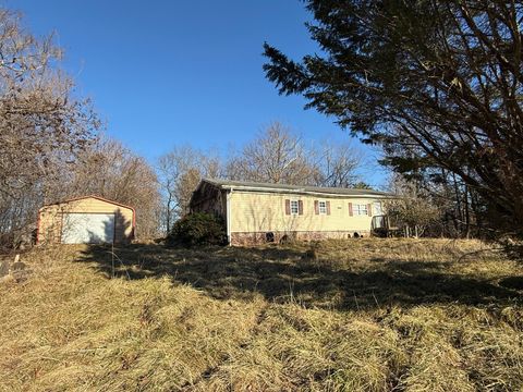 Homes For Sale - 104 Goose Creek Ter<br/> Thaxton, VA 24174