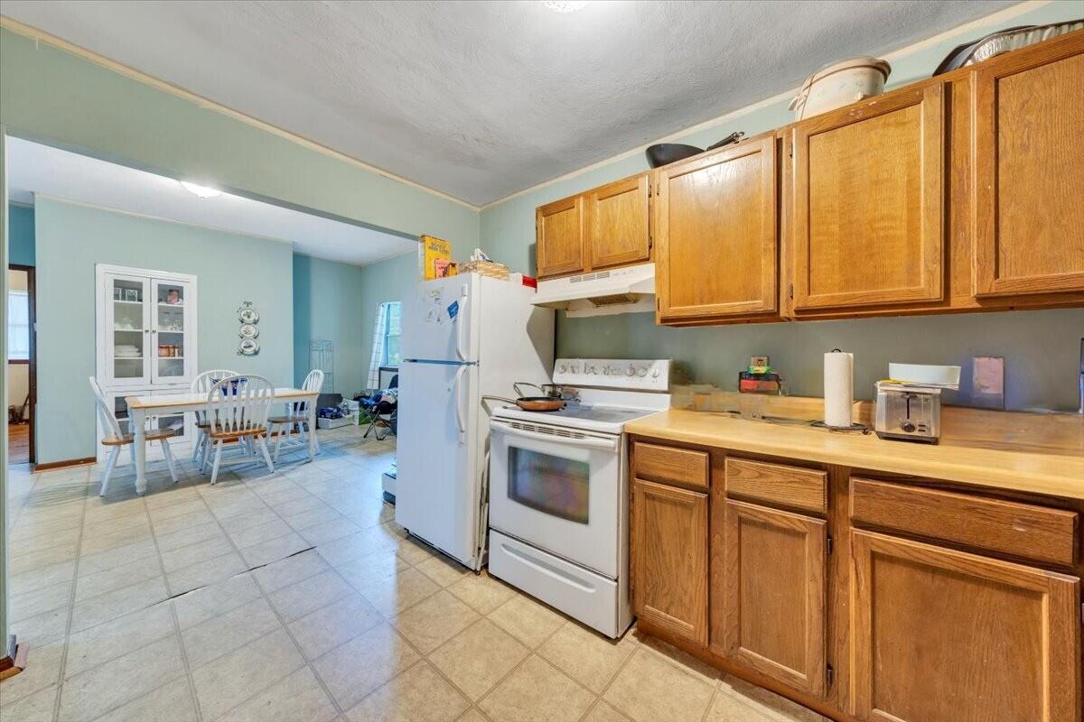 304 Fairfax Ave, Roanoke, Ohio image 9