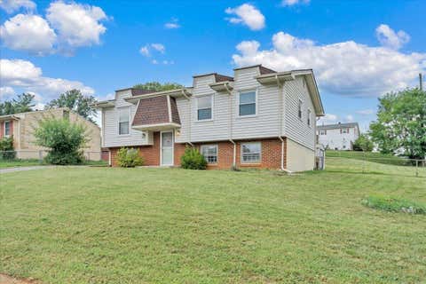 Homes For Sale - 2203 Inge Cir<br/> Salem, VA 24153