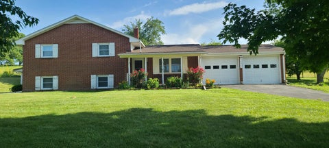 Homes For Sale - 1699 Harman Dr<br/> Christiansburg, VA 24073