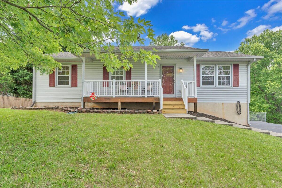 112 North Rome Dr, Roanoke, Virginia image 1