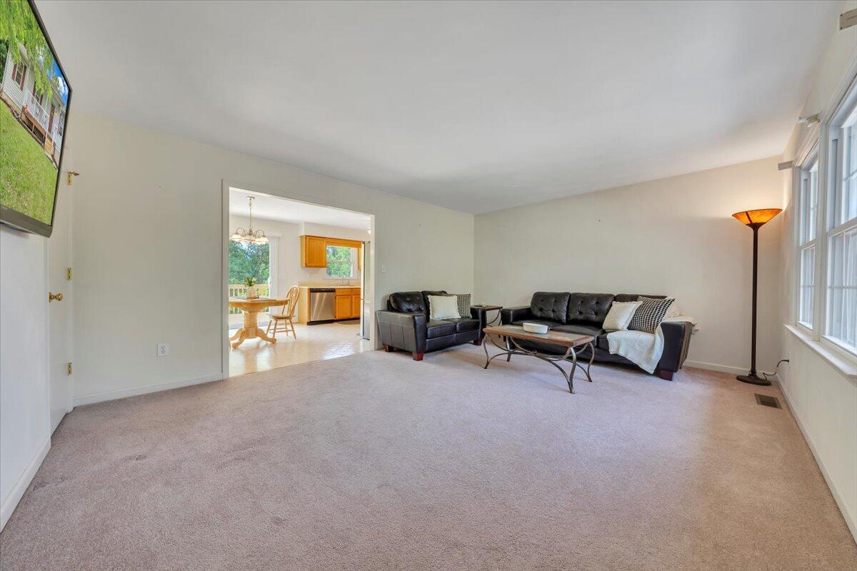112 North Rome Dr, Roanoke, Virginia image 2