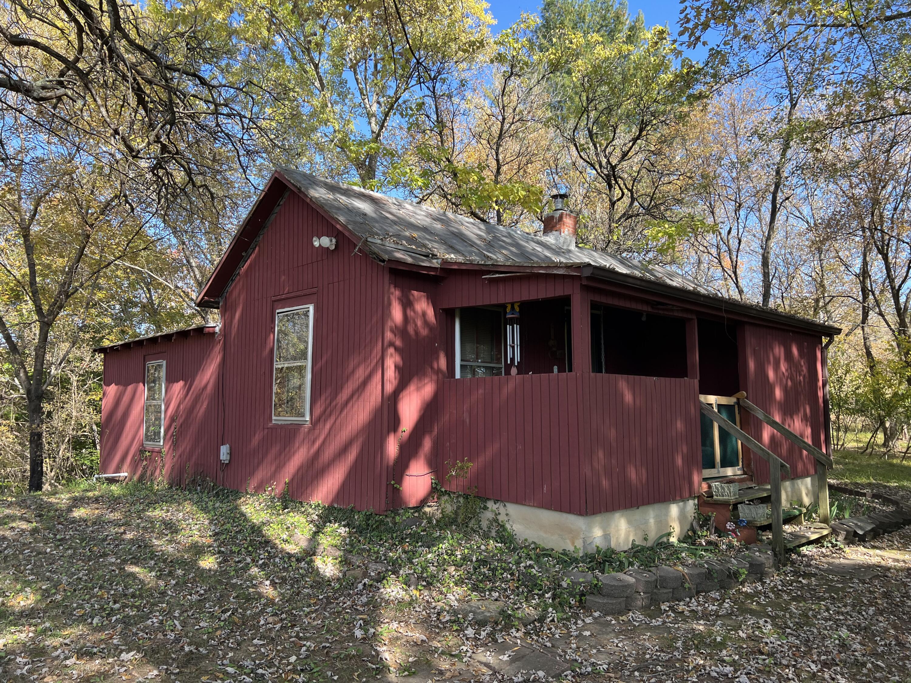 Roanoke, Virginia 24014, United States, 2 Bedrooms Bedrooms, ,1 BathroomBathrooms,Residential,Pending,40498