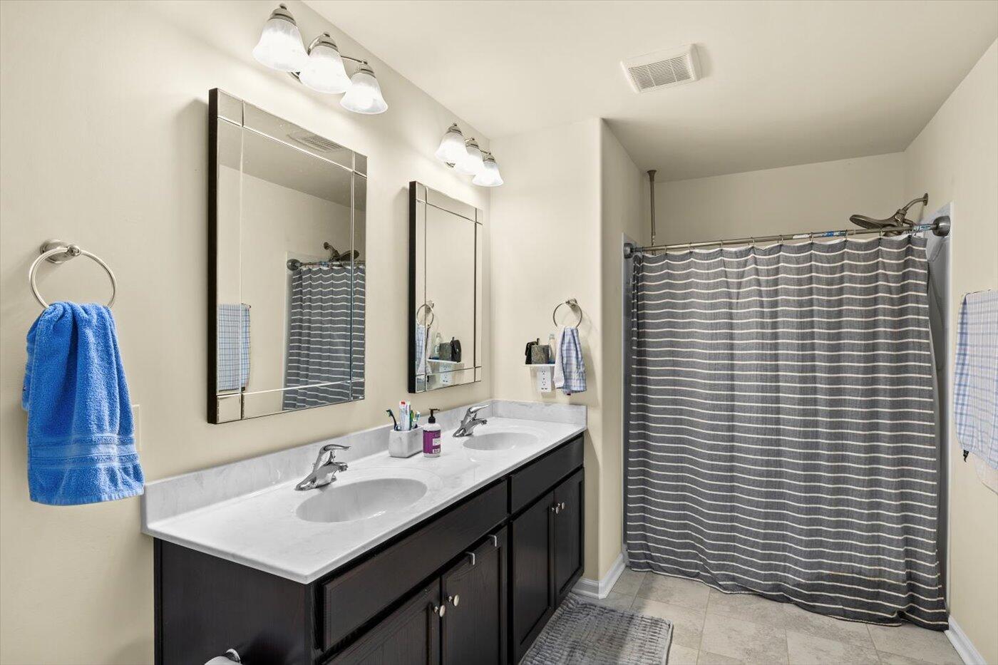 Fredricksburg, Virginia 22405, United States, 3 Bedrooms Bedrooms, ,3 BathroomsBathrooms,Residential,Active,228418