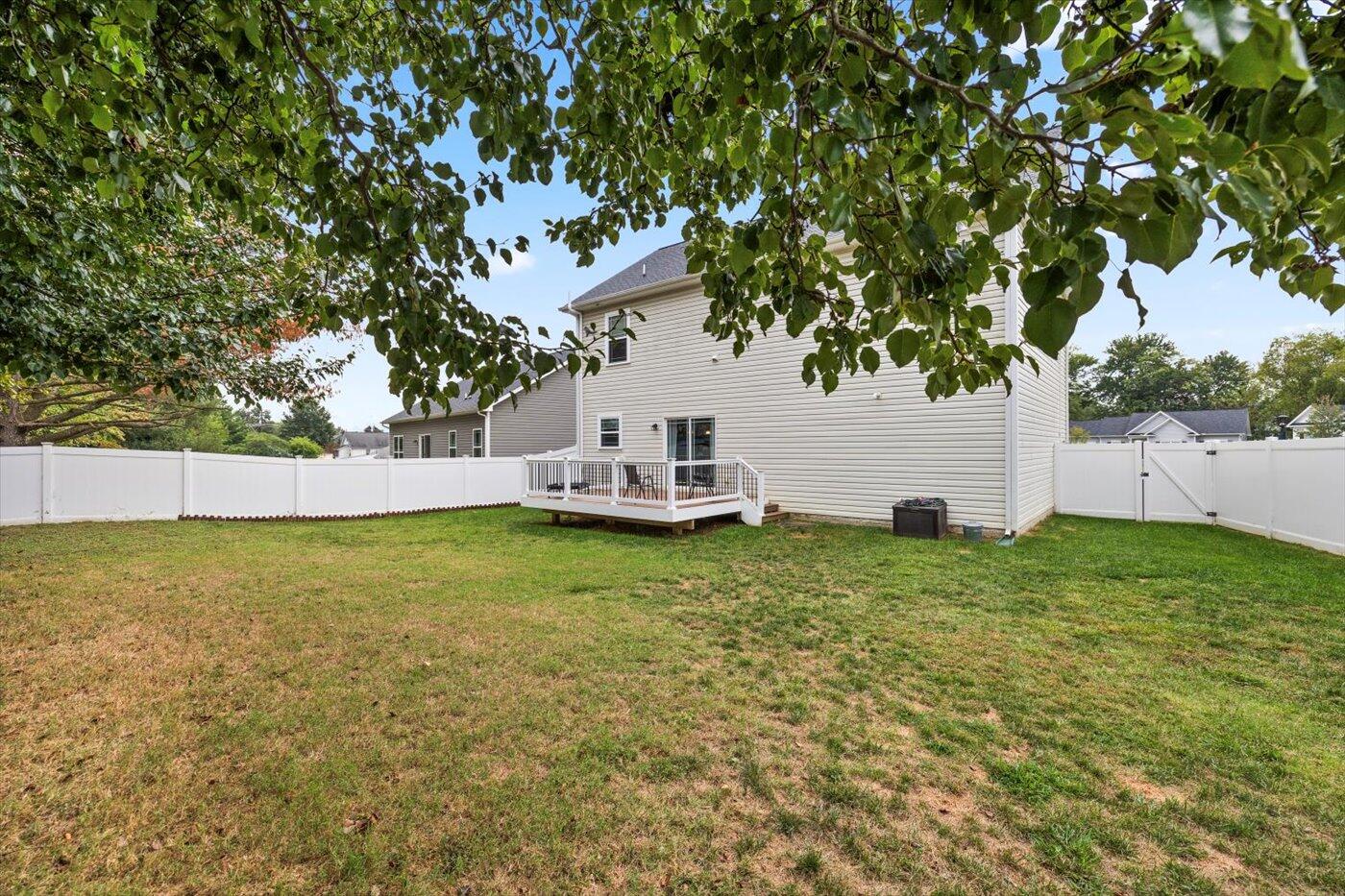 Fredricksburg, Virginia 22405, United States, 3 Bedrooms Bedrooms, ,3 BathroomsBathrooms,Residential,Active,228418