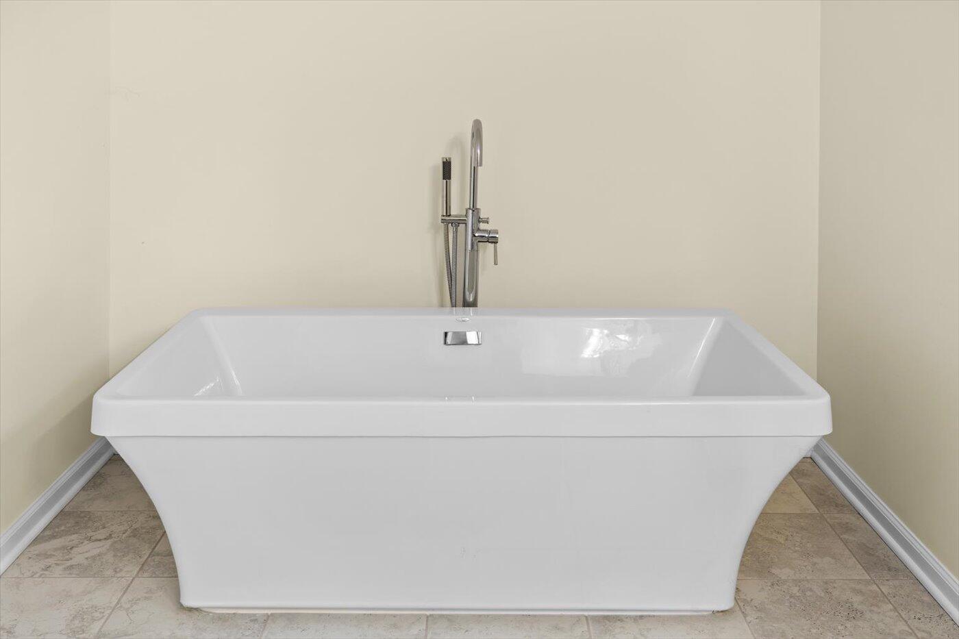 Fredricksburg, Virginia 22405, United States, 3 Bedrooms Bedrooms, ,3 BathroomsBathrooms,Residential,Active,228418