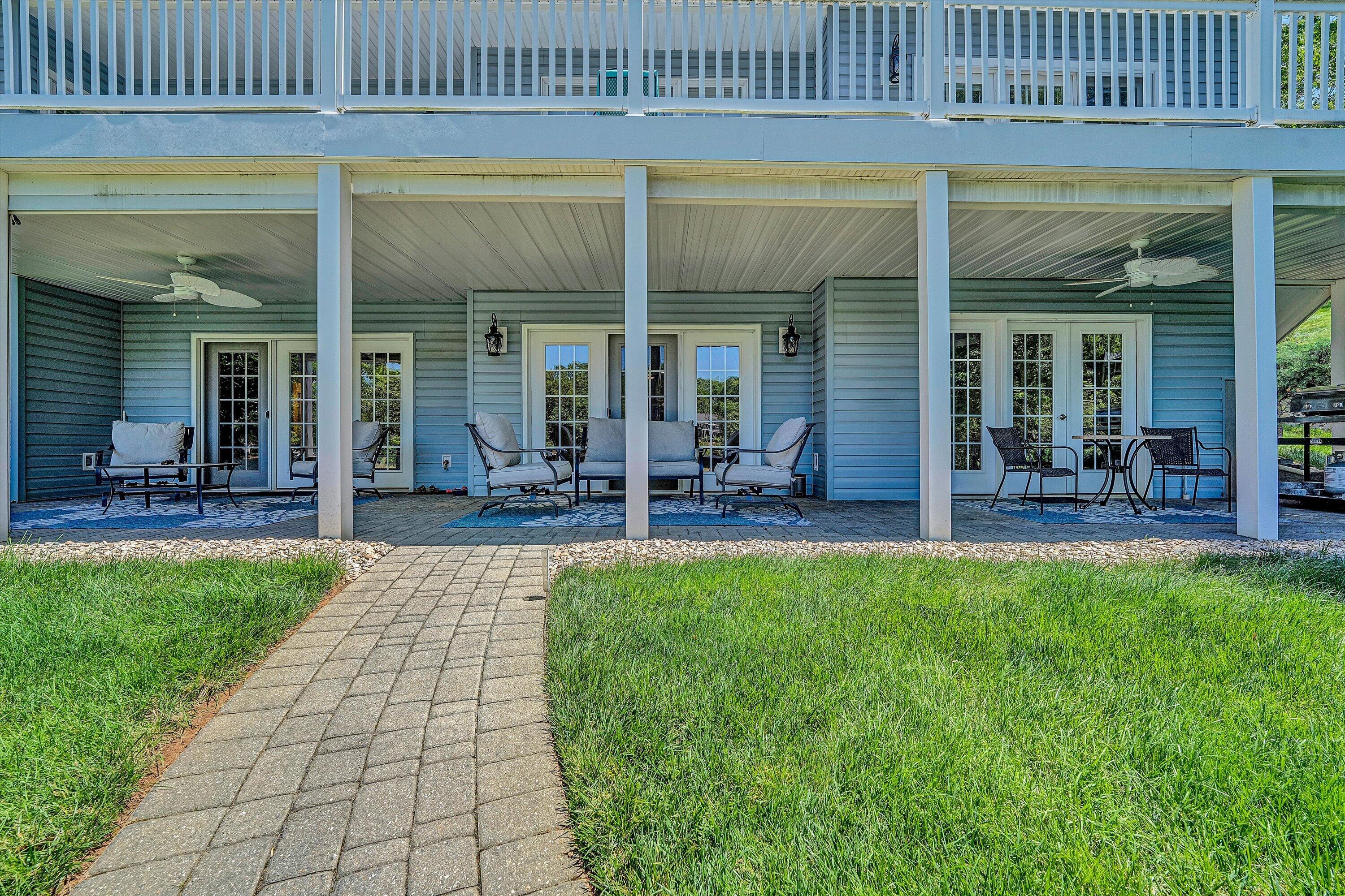 Moneta, Virginia, 24121, United States, 3 Bedrooms Bedrooms, ,3 BathroomsBathrooms,Residential,Active,2044179