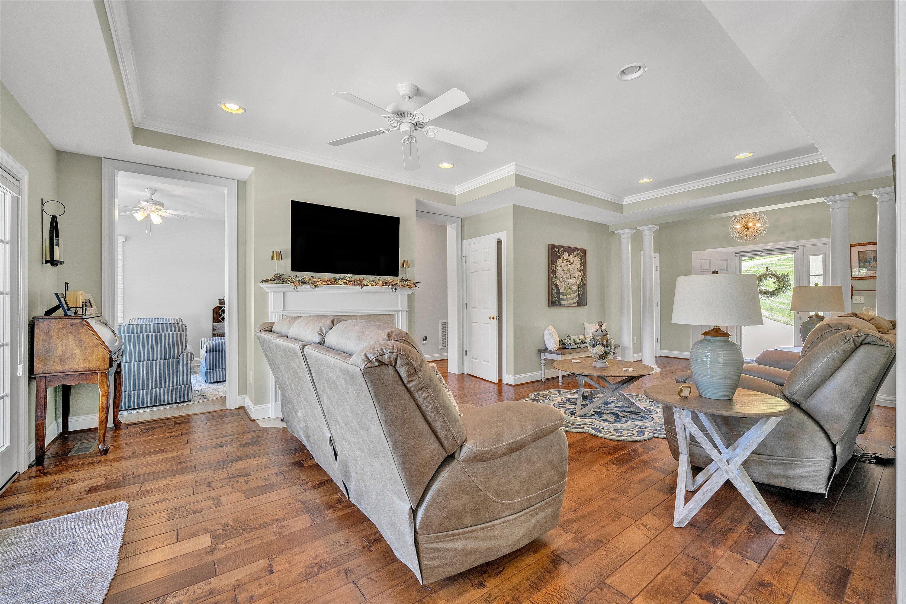 Moneta, Virginia, 24121, United States, 3 Bedrooms Bedrooms, ,3 BathroomsBathrooms,Residential,Active,2044179