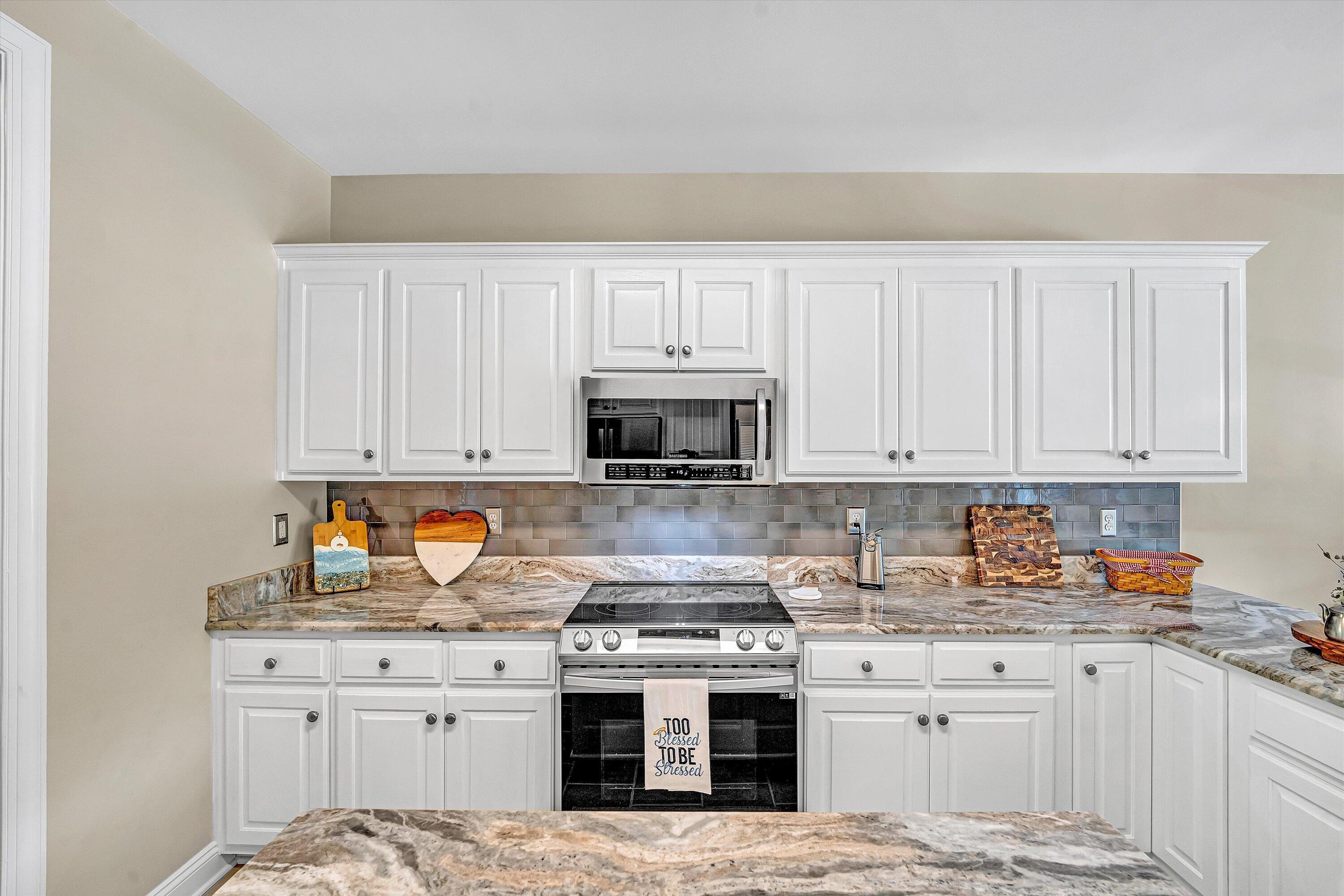Moneta, Virginia, 24121, United States, 3 Bedrooms Bedrooms, ,3 BathroomsBathrooms,Residential,Active,2044179