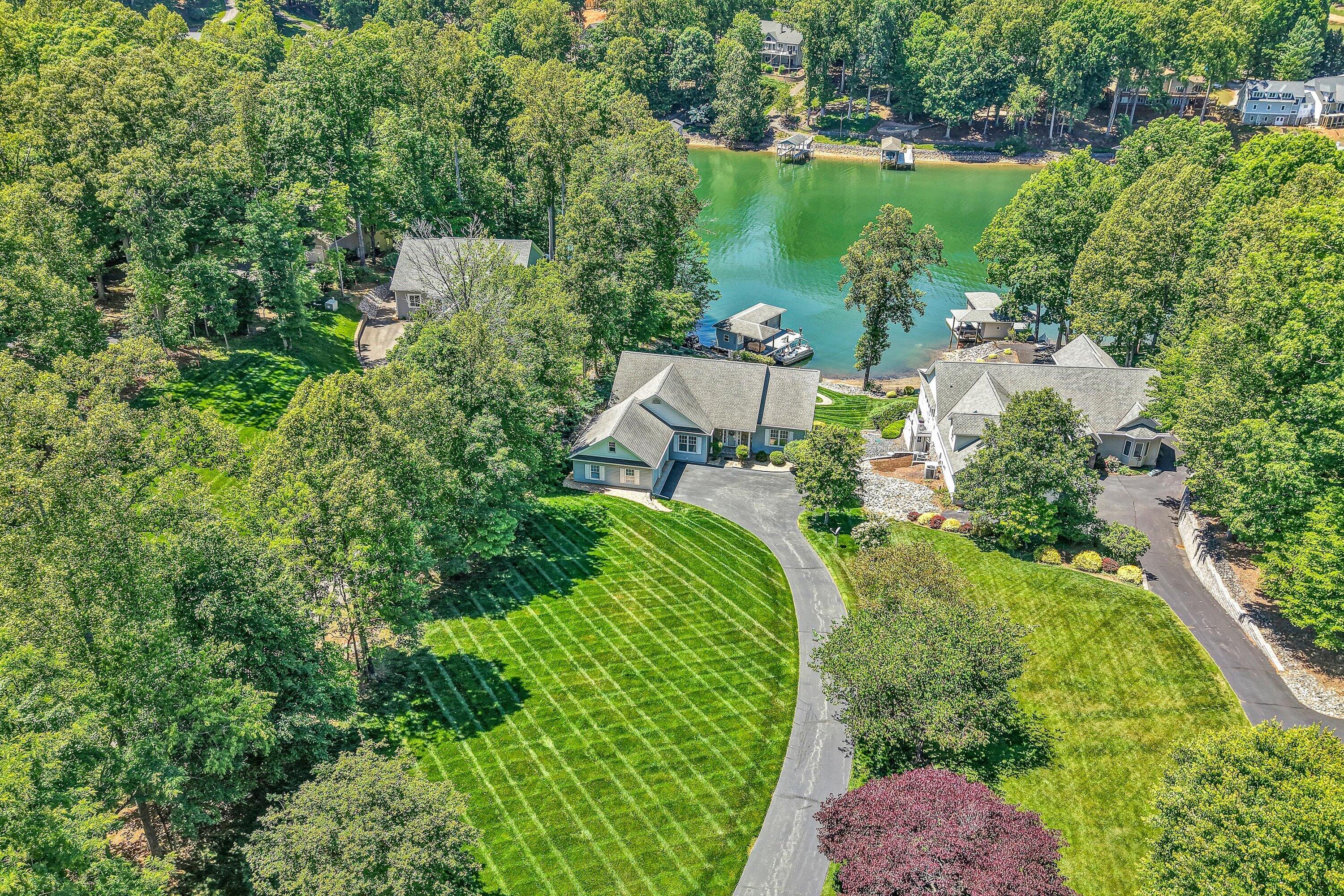 Moneta, Virginia, 24121, United States, 3 Bedrooms Bedrooms, ,3 BathroomsBathrooms,Residential,Active,2044179