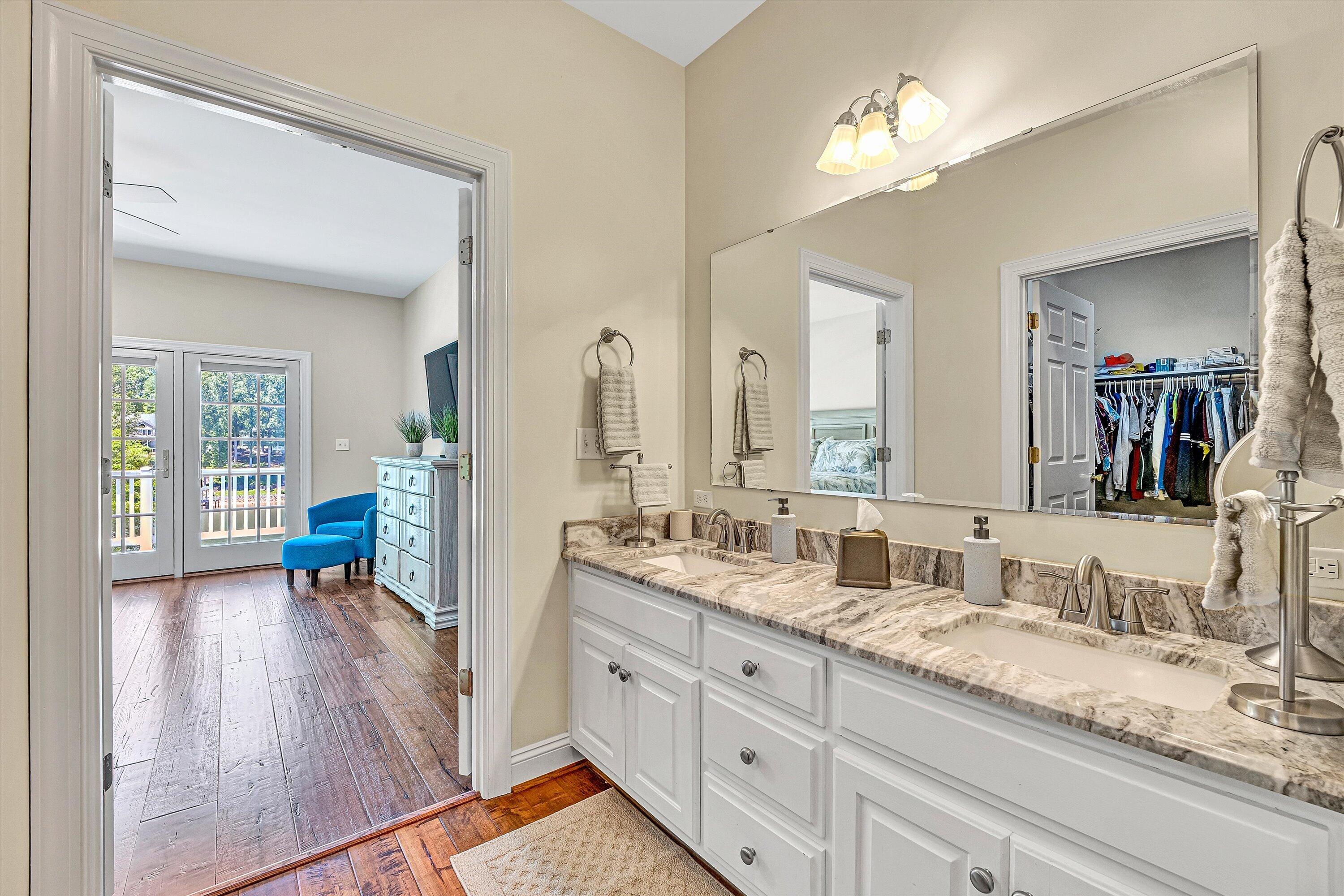 Moneta, Virginia, 24121, United States, 3 Bedrooms Bedrooms, ,3 BathroomsBathrooms,Residential,Active,2044179