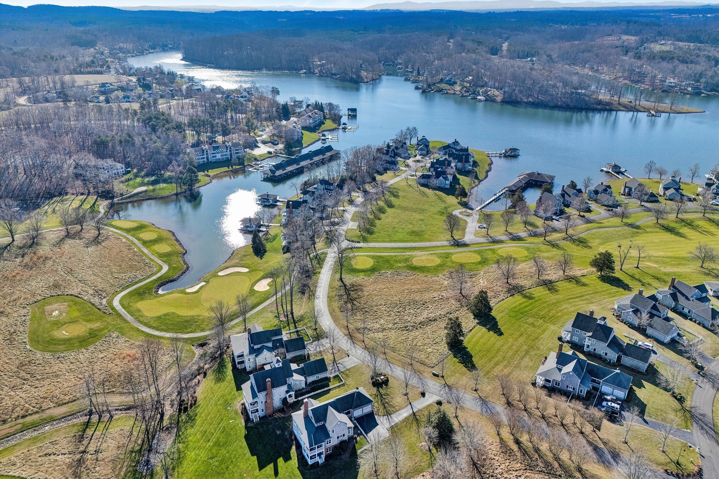 Penhook, Virginia 24137, United States, 4 Bedrooms Bedrooms, ,4 BathroomsBathrooms,Residential,Pending,24325