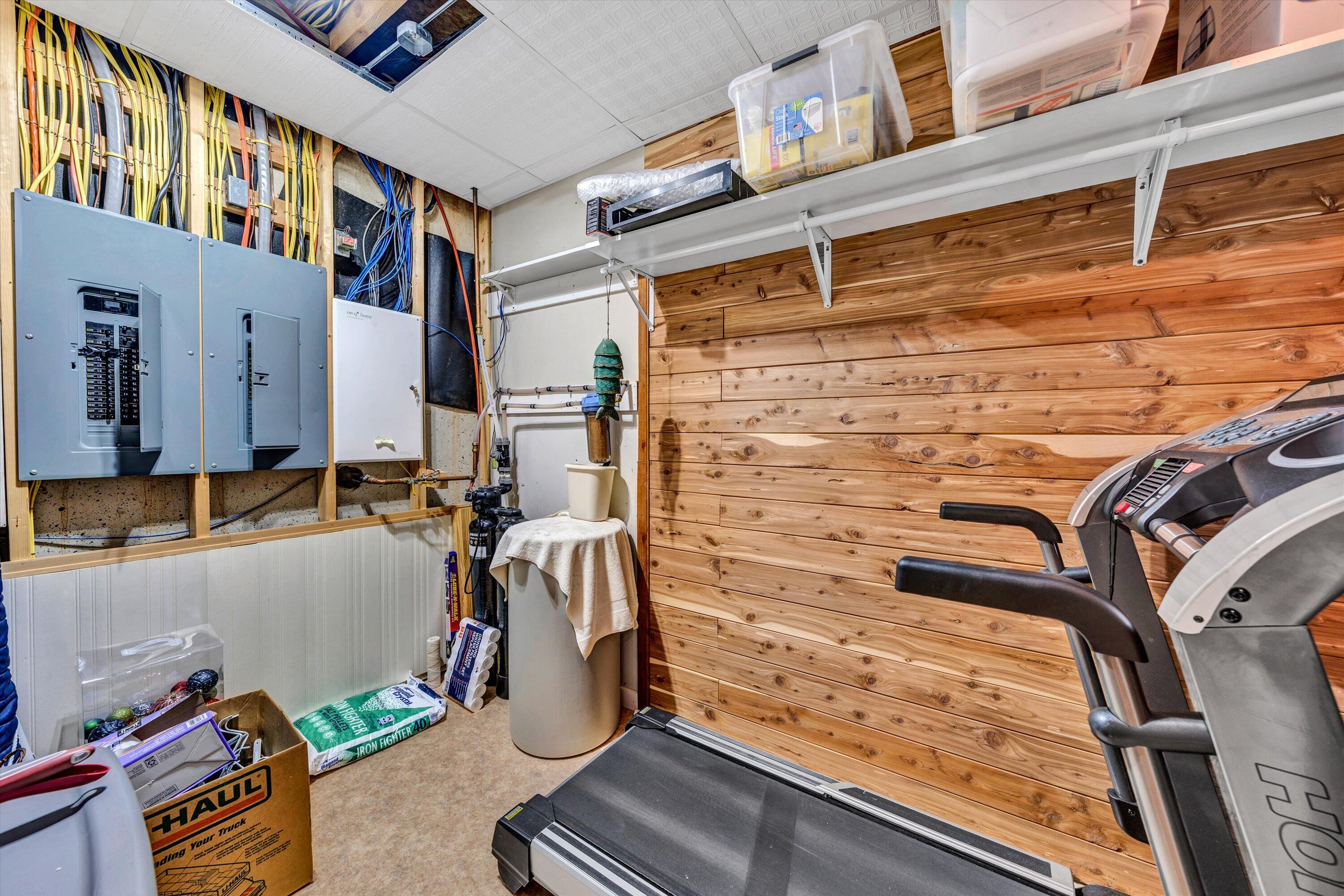 Penhook, Virginia 24137, United States, 4 Bedrooms Bedrooms, ,4 BathroomsBathrooms,Residential,Pending,24325