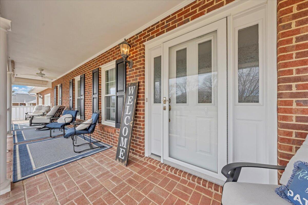 109 Baymeadow Ln, Vinton, Virginia image 2