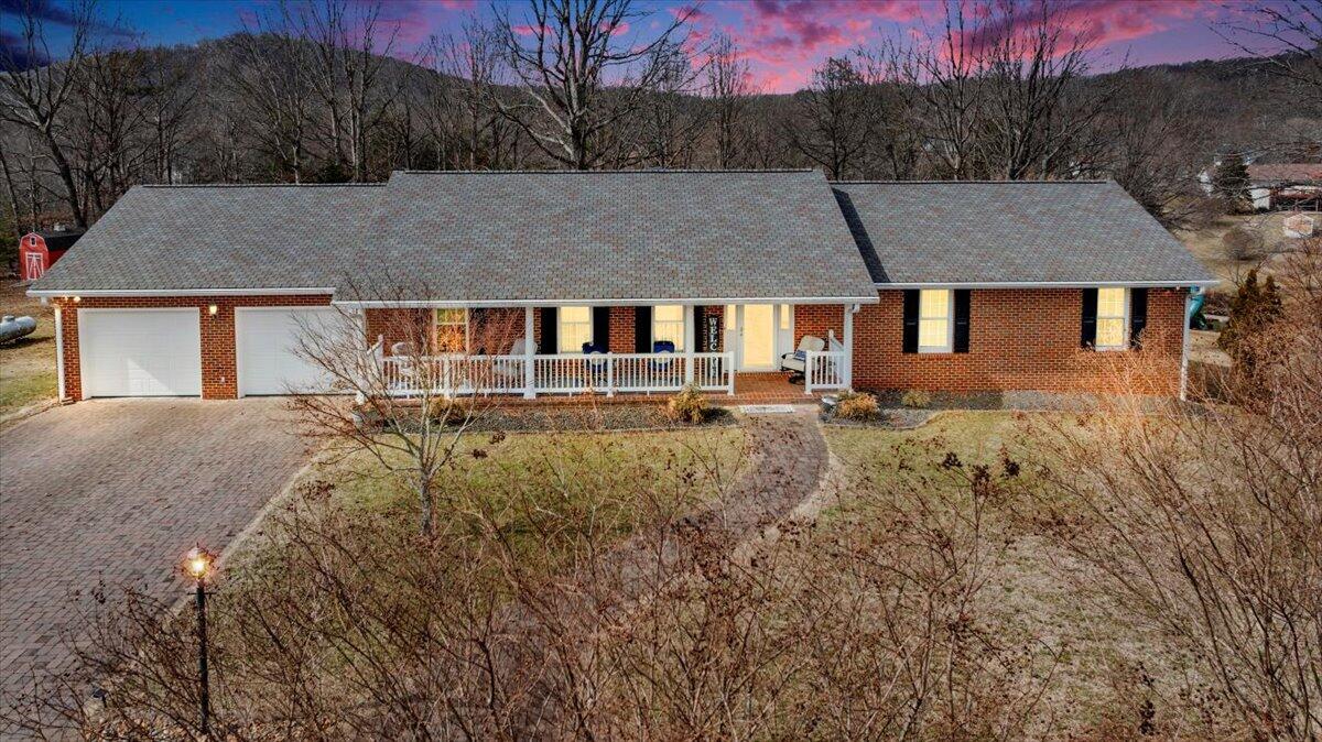 109 Baymeadow Ln, Vinton, Virginia image 1