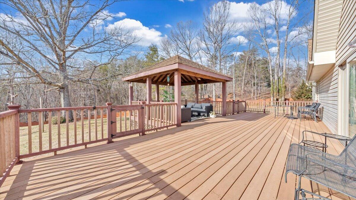 2469 Morgans Mill Rd, Goodview, Virginia image 47