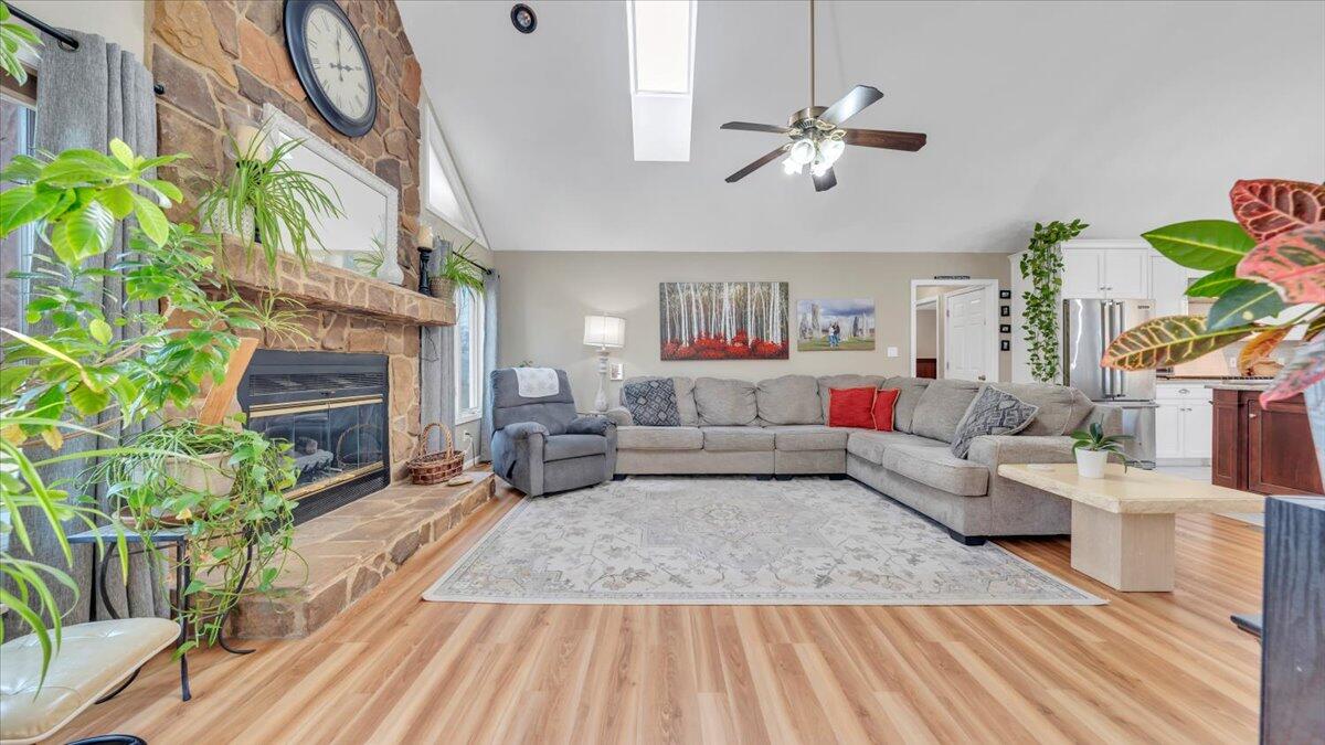 2469 Morgans Mill Rd, Goodview, Virginia image 5