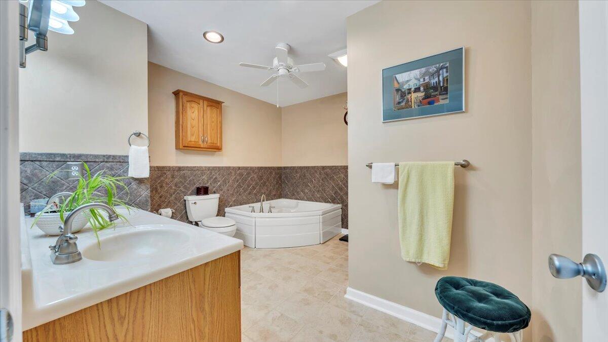 2469 Morgans Mill Rd, Goodview, Virginia image 19