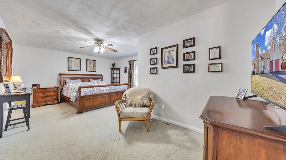 2469 Morgans Mill Rd, Goodview, Virginia image 16