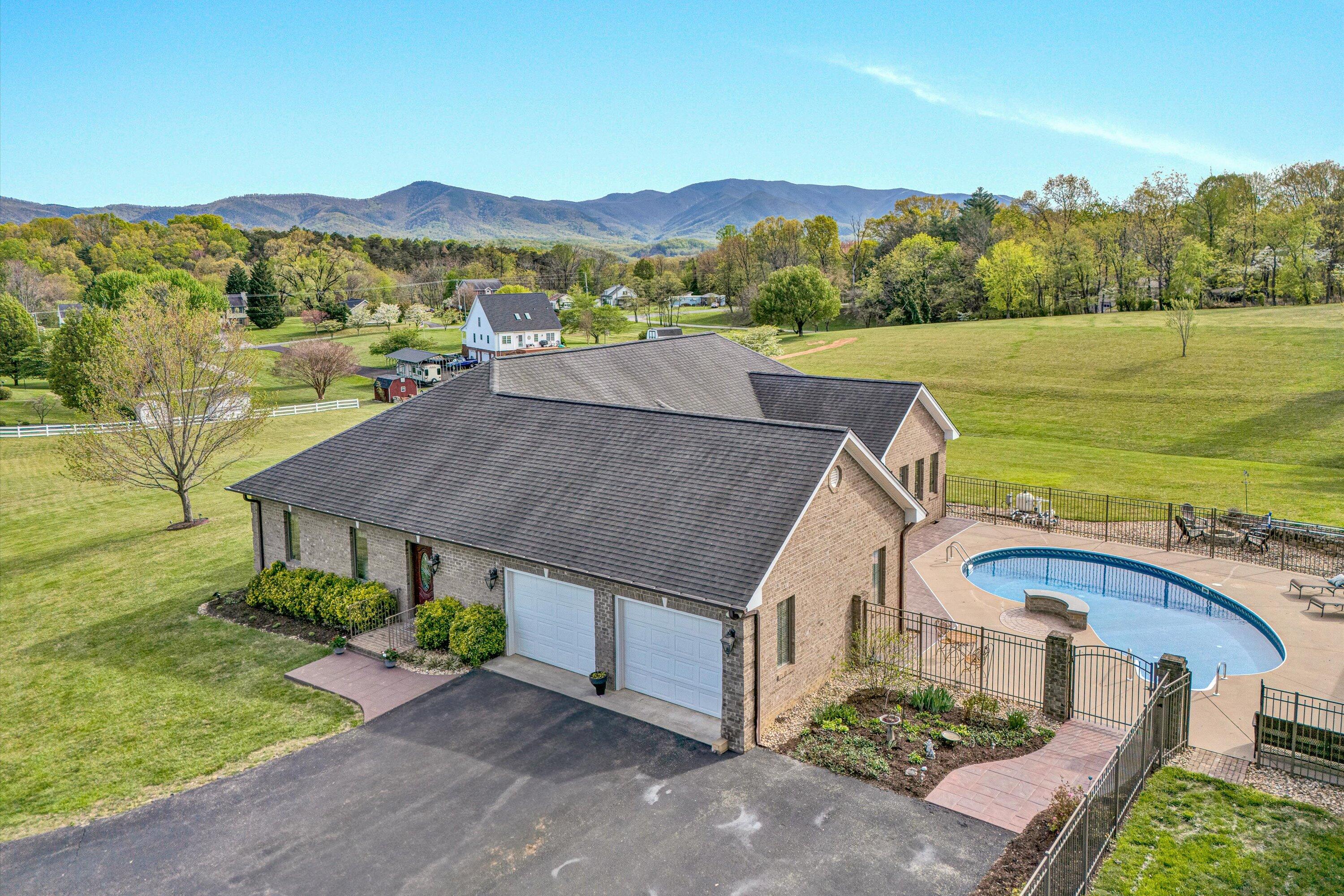 842 Paint Bank Rd, Salem, Virginia image 1