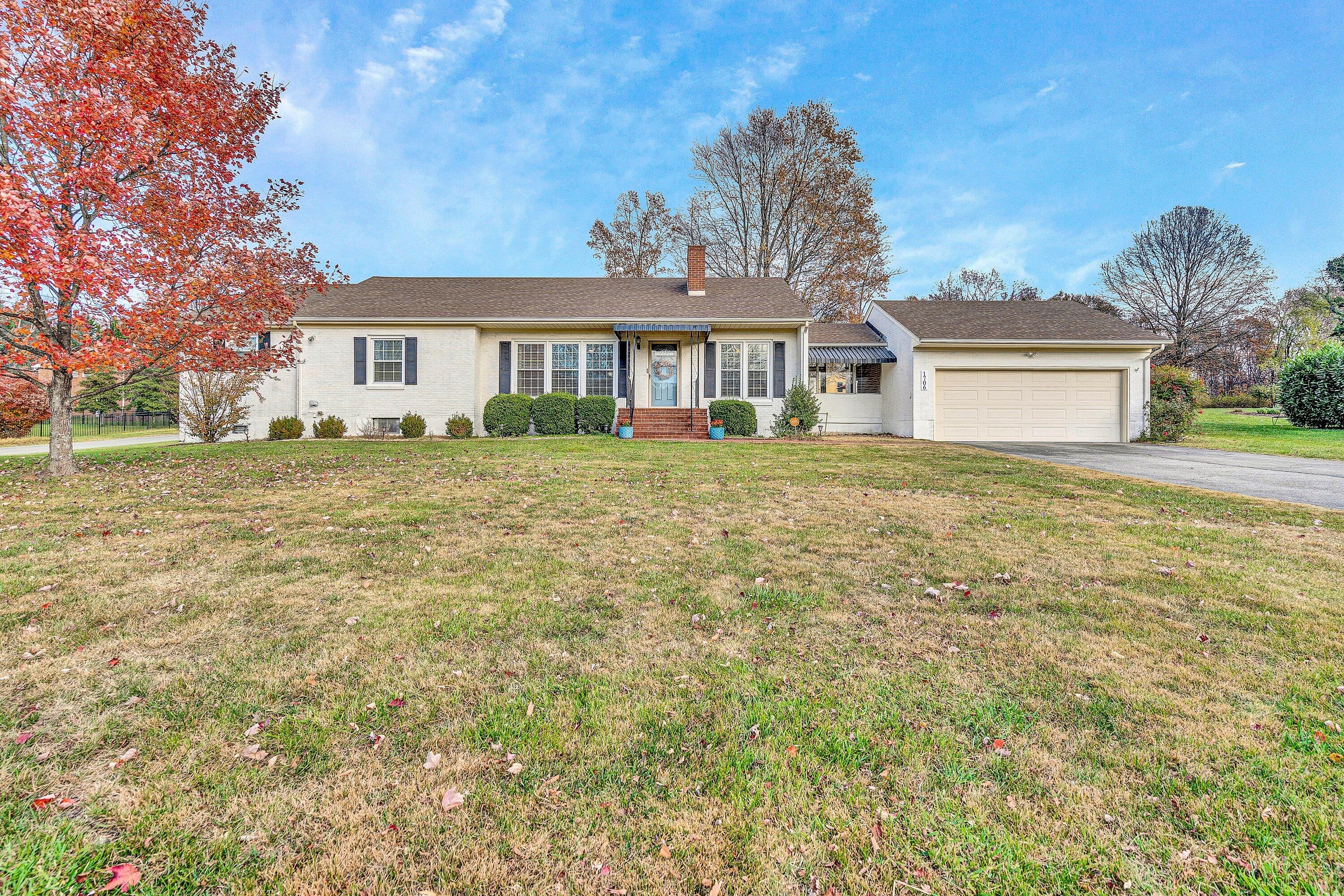 1706 Deyerle Rd, Roanoke, Virginia image 1