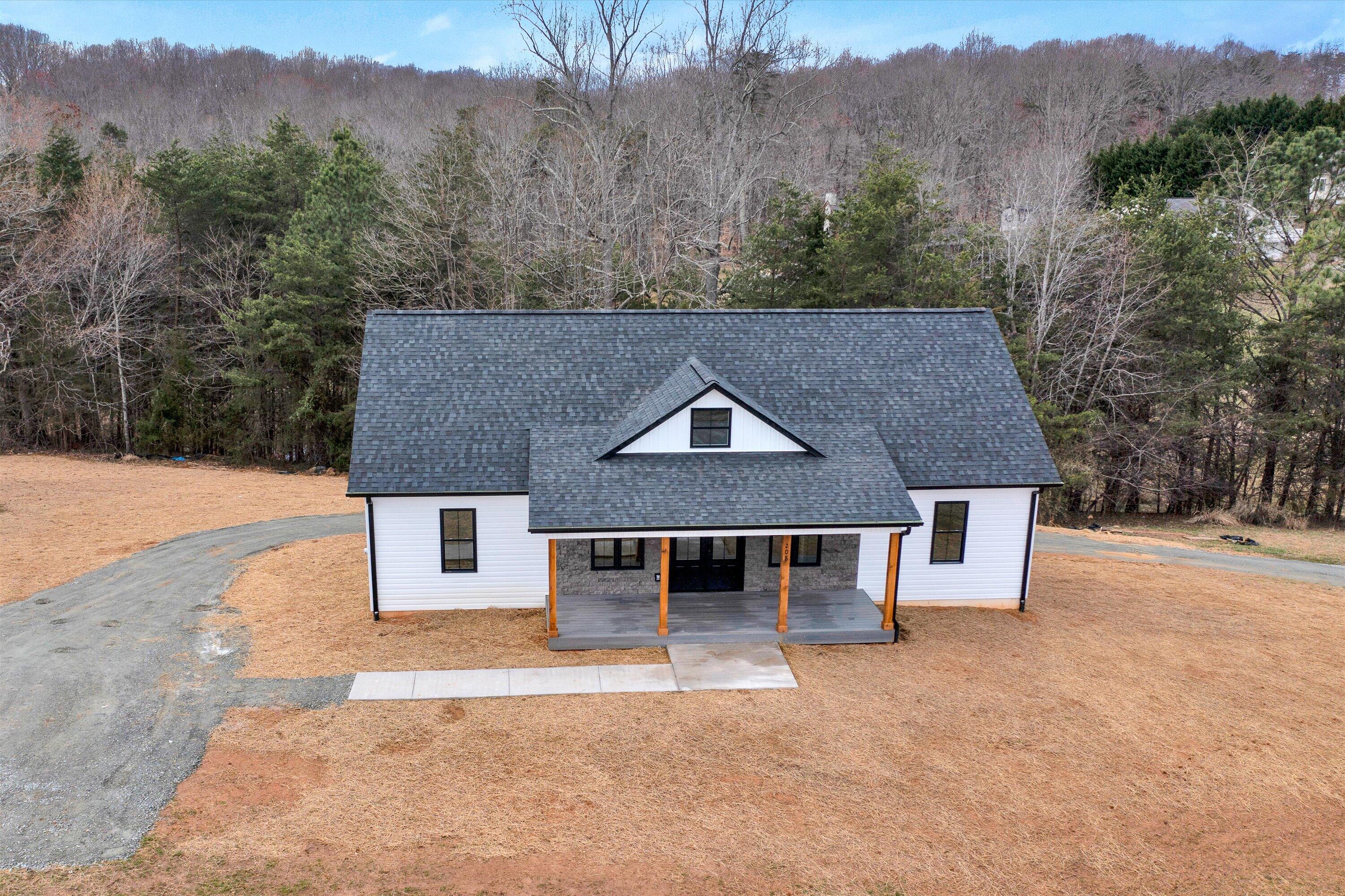 208 Mallard Cove Rd, Moneta, Virginia image 4